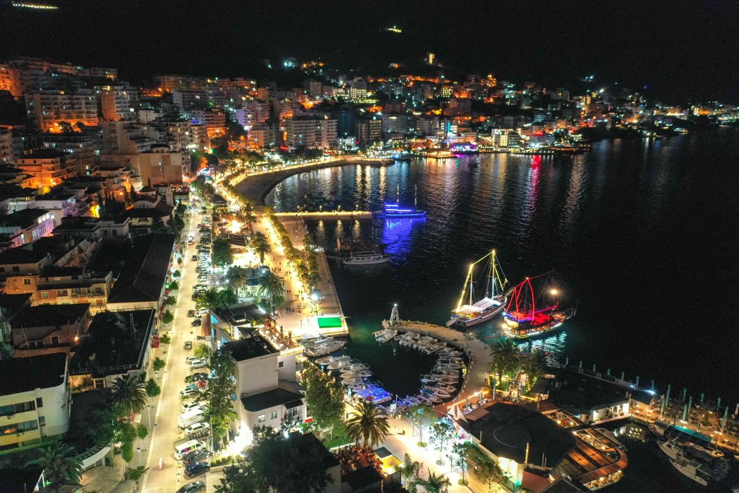 Restaurant/places to eat in Porto Eda Hotel