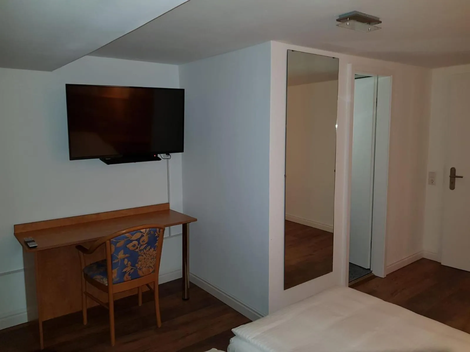 Bed in Hotel Krone UG