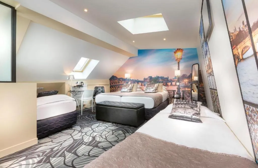 Bed in Hotel Ile de France Opéra