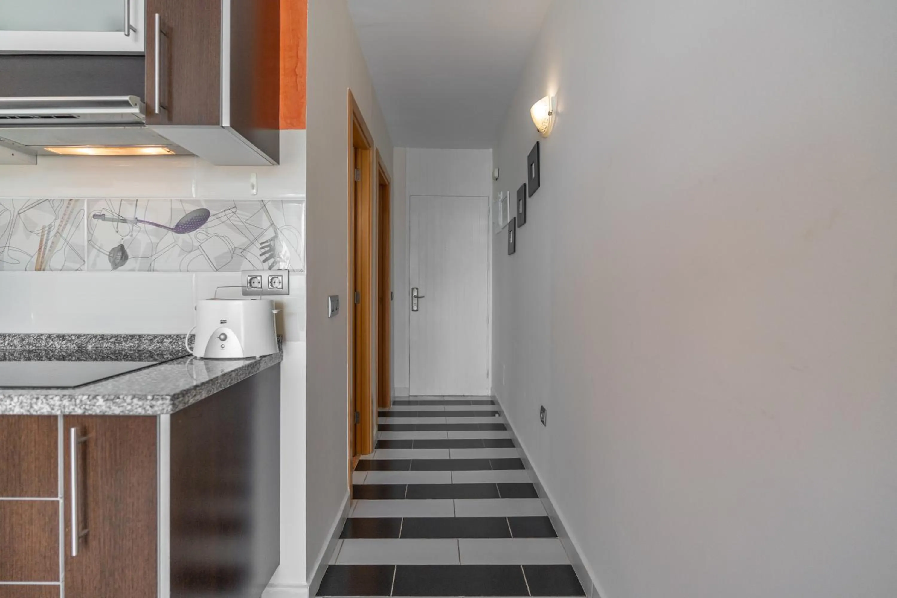 Kitchen or kitchenette in Optimist Tenerife