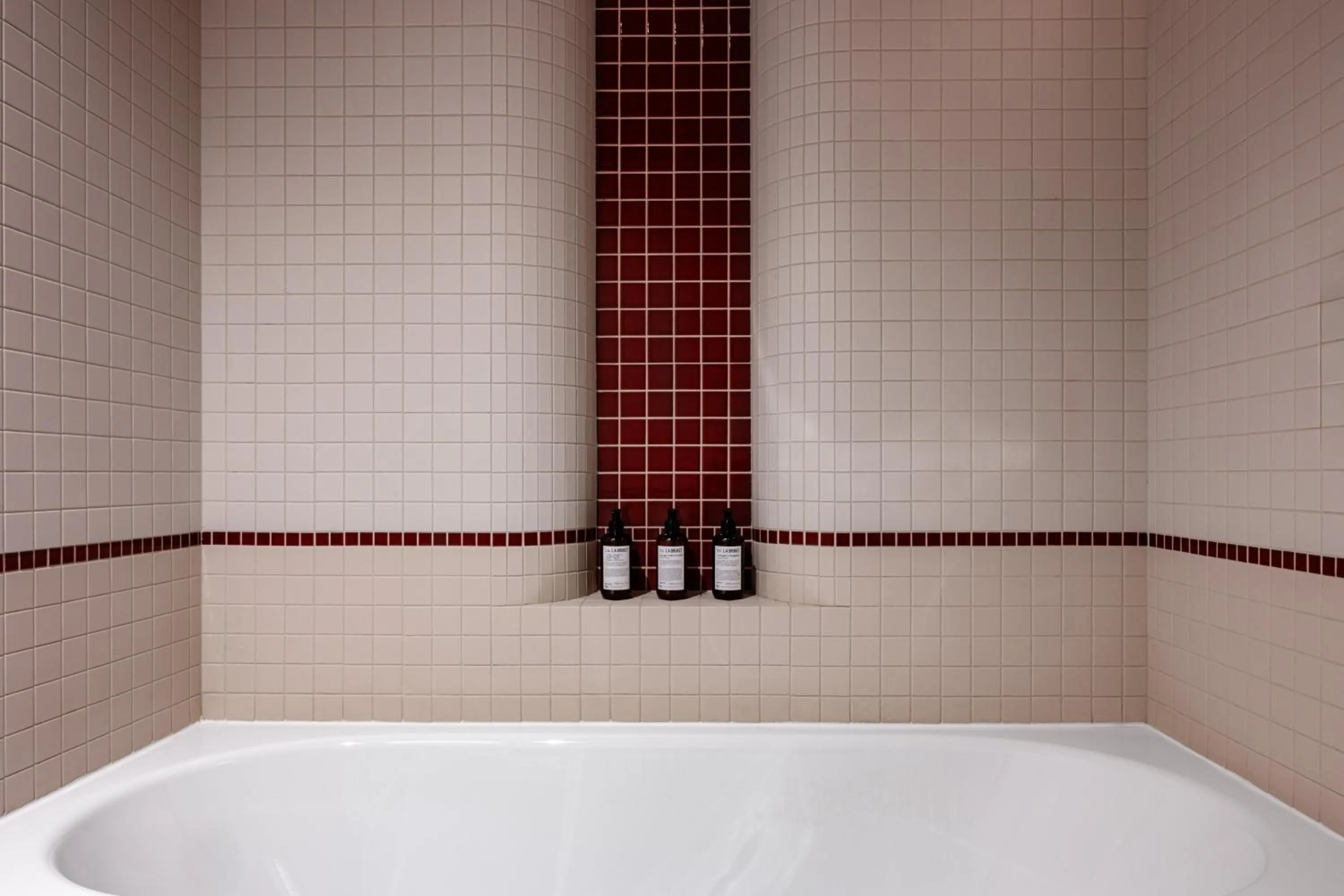 Bathroom in Experimental Marais