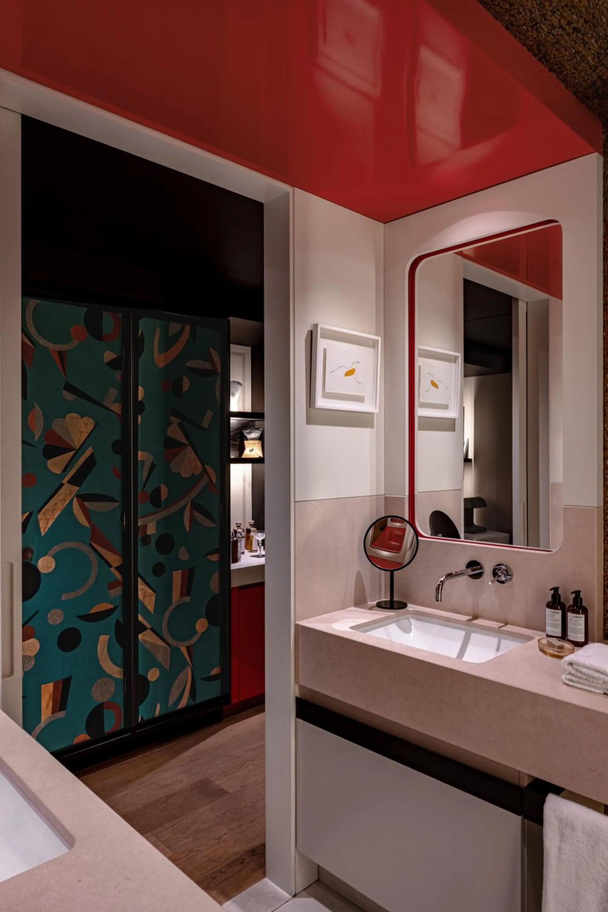 Bathroom, Bed in Experimental Marais