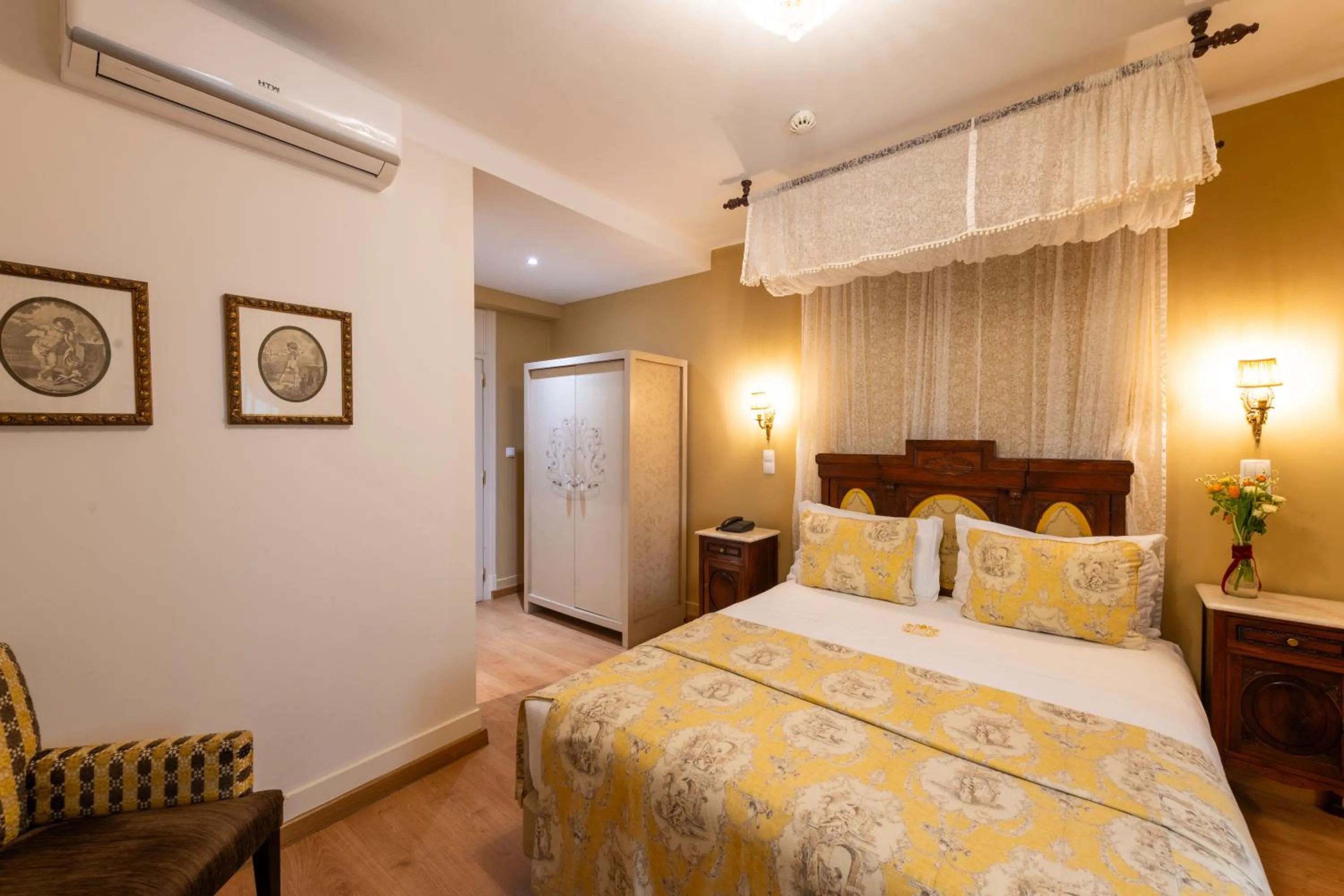 Bedroom, Bed in Casa de Sao Mamede Hotel