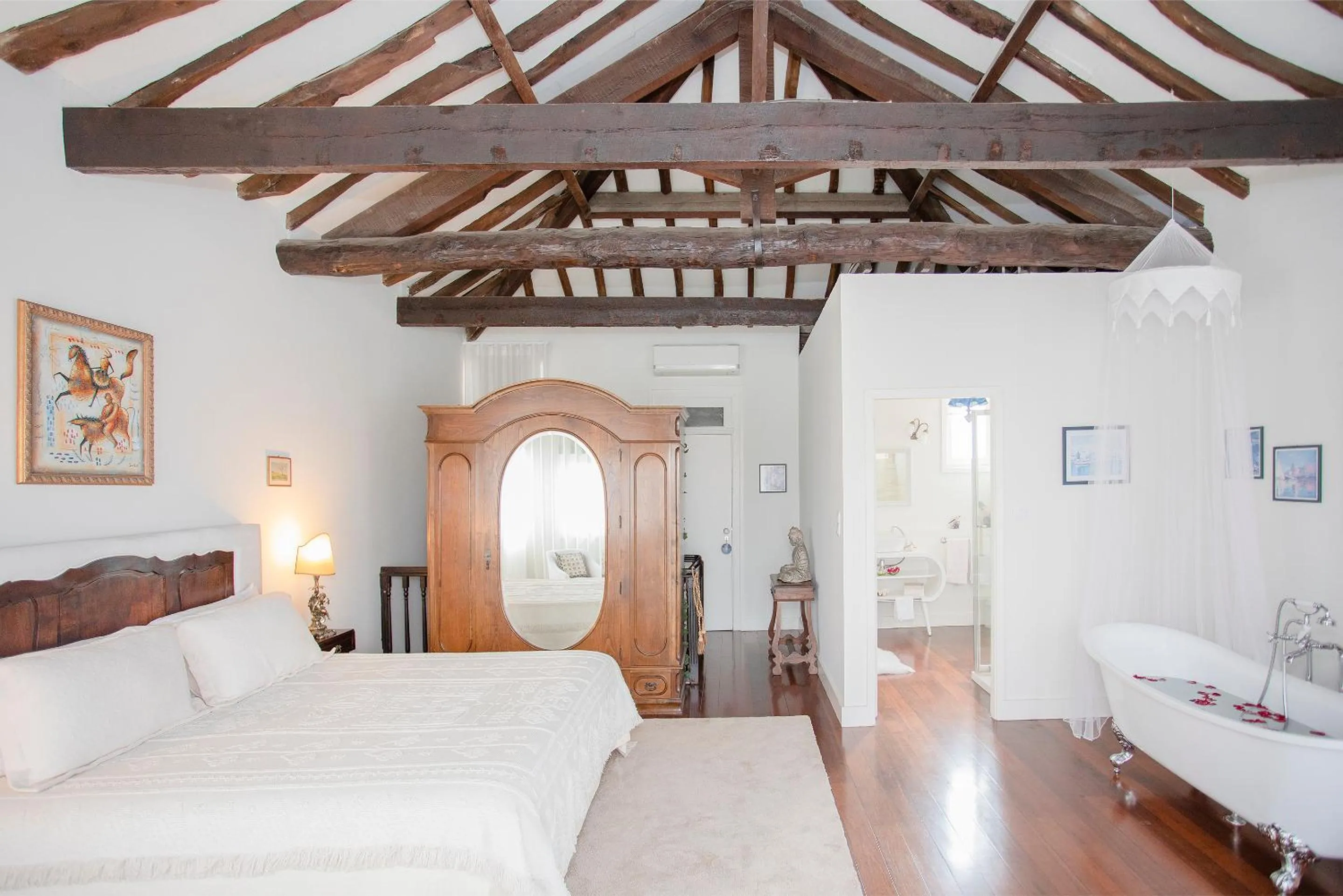 Bed in Palace Museum & National Monument - Espaço Palmeiras