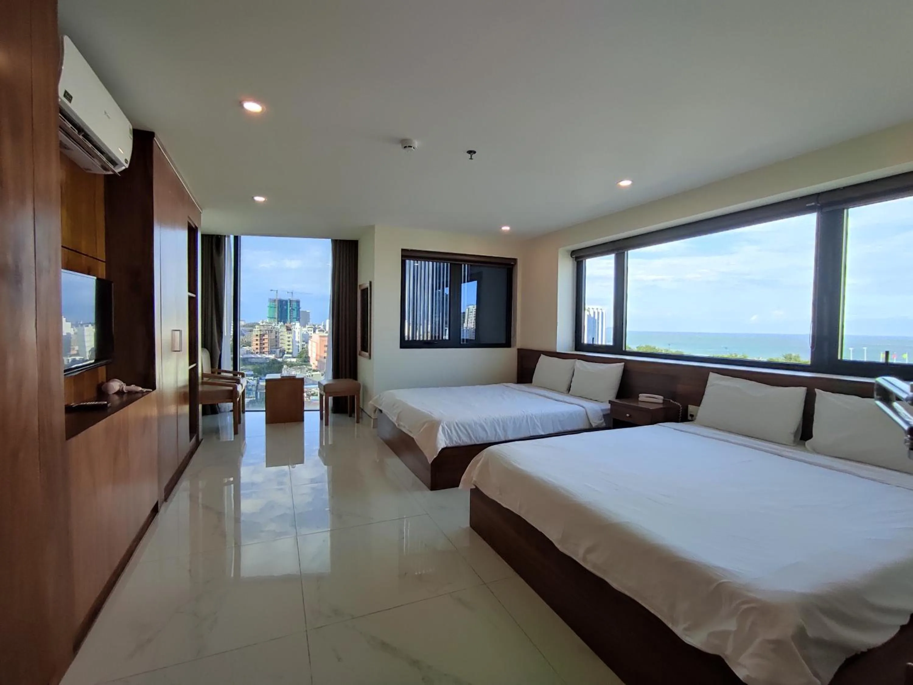Photo of the whole room, Bed in HỒNG HẢI 2 HOTEL