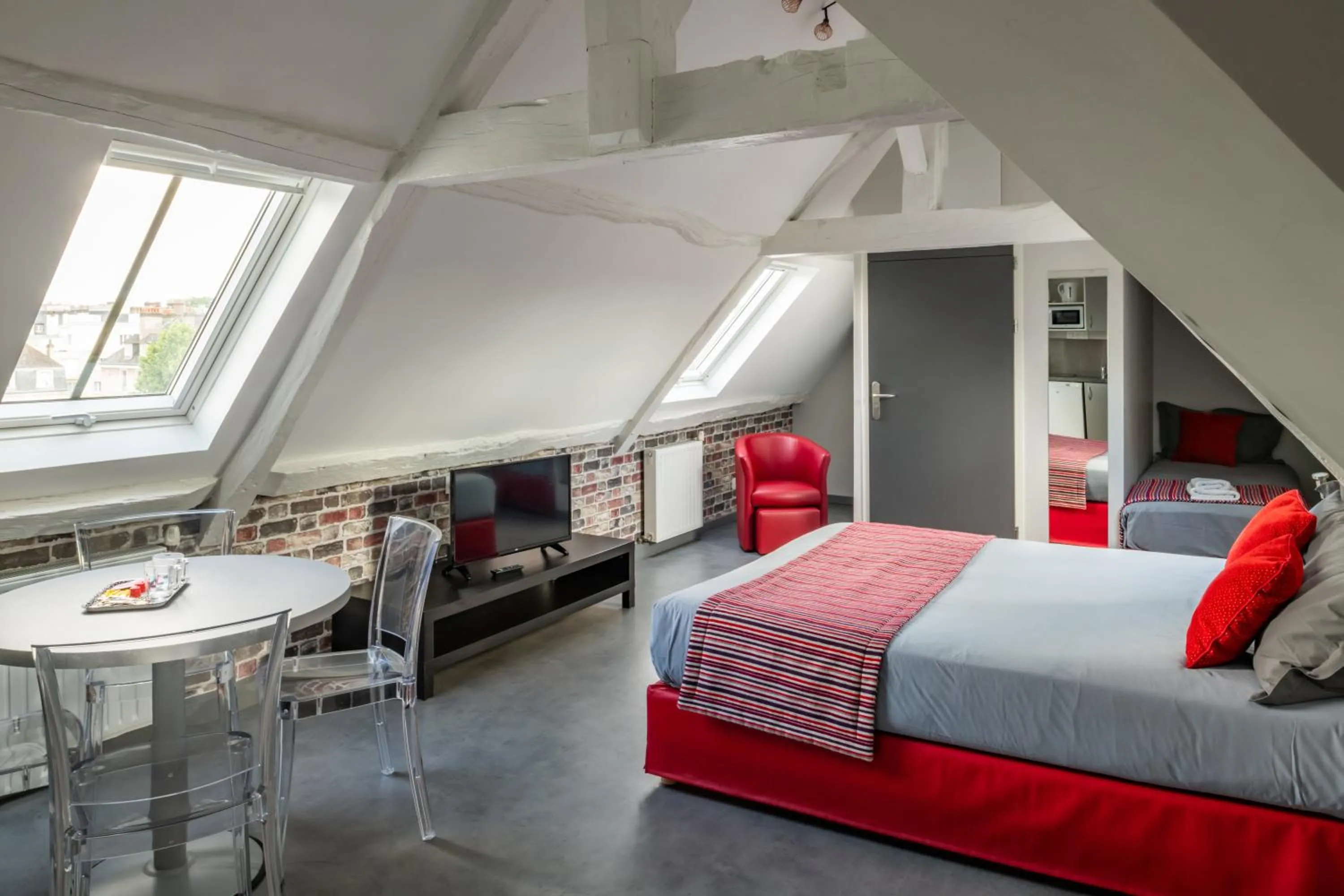 Bed in Smart Appart Caen République