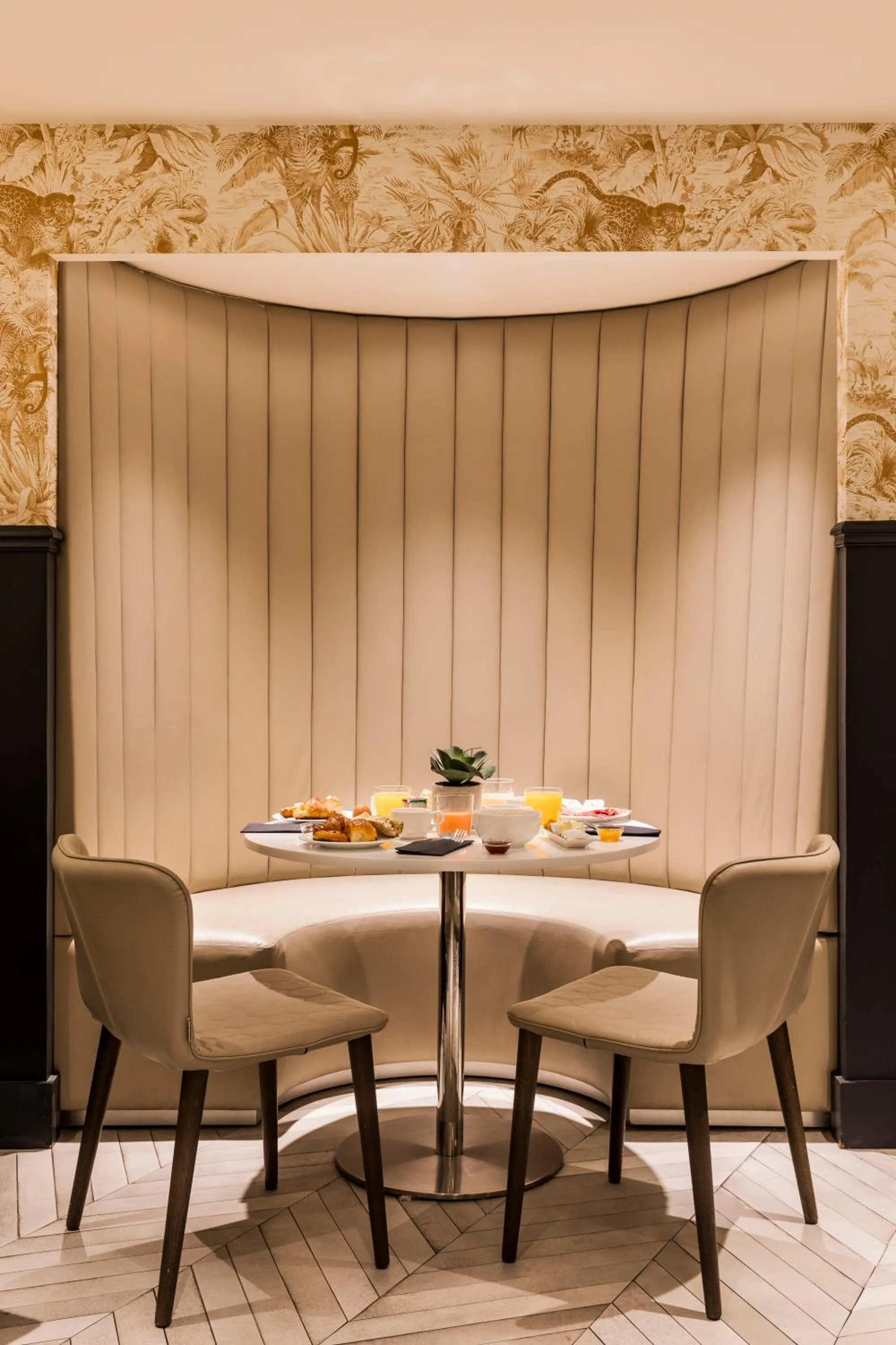 Dining area in Hôtel Maison Pigalle