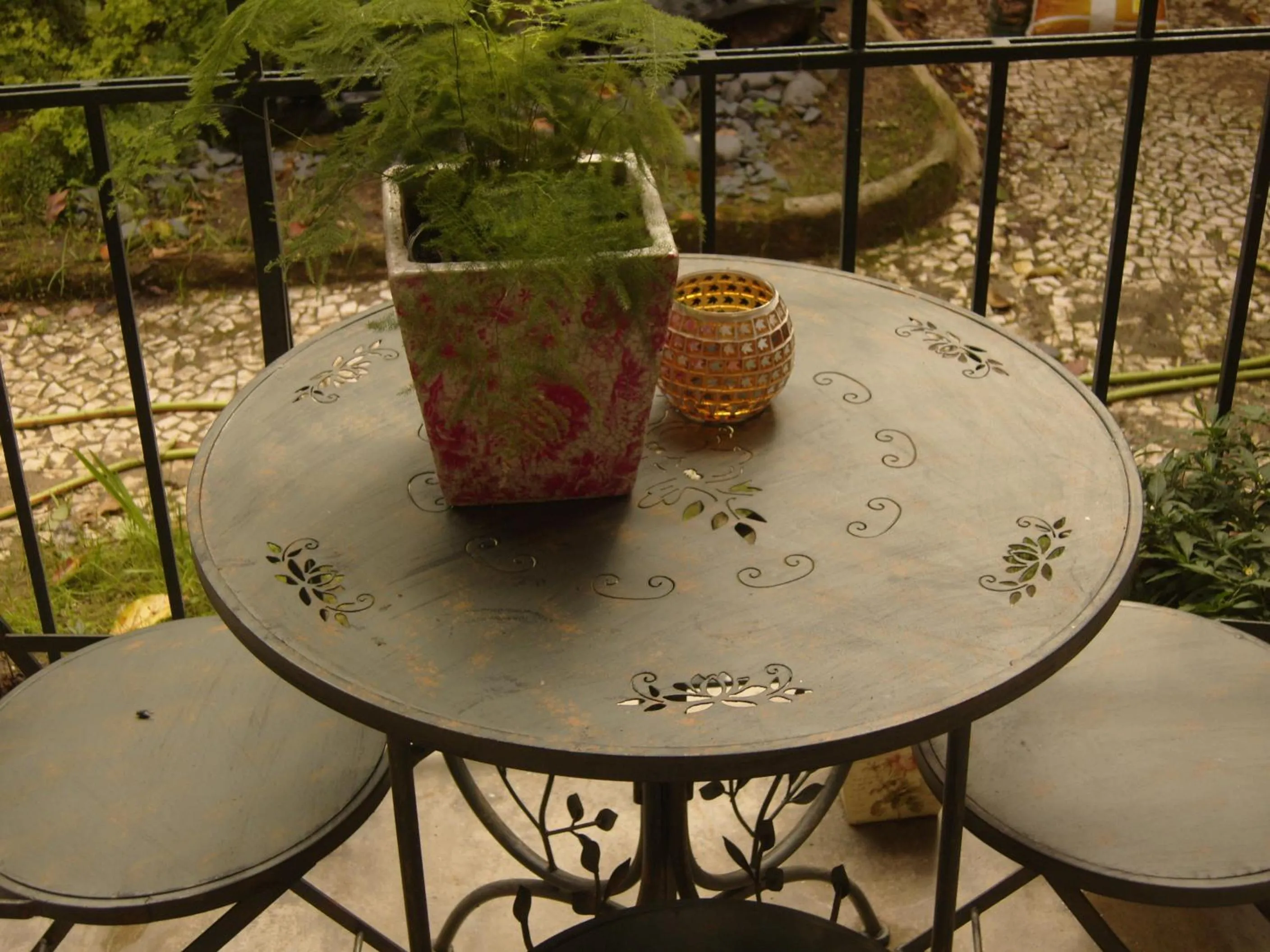 Garden in Whatever Art B&B