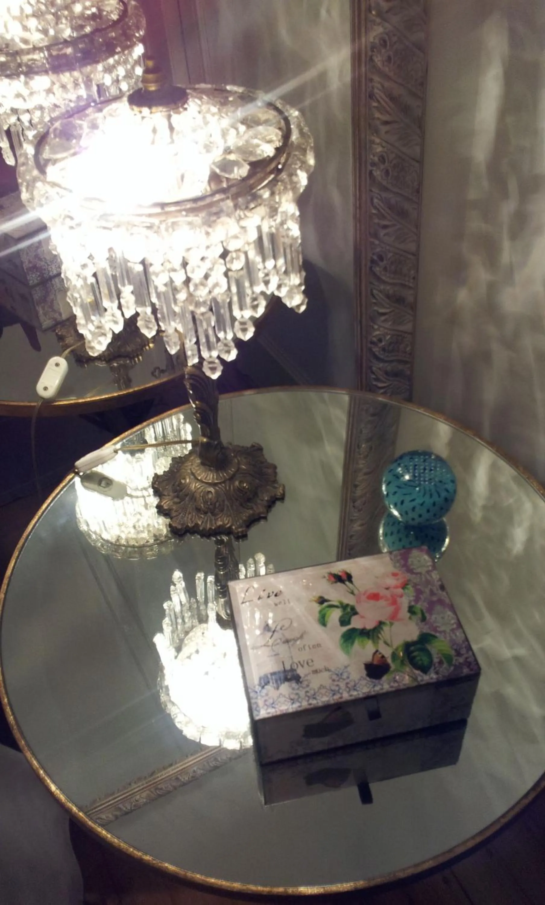 Decorative detail in Whatever Art B&B