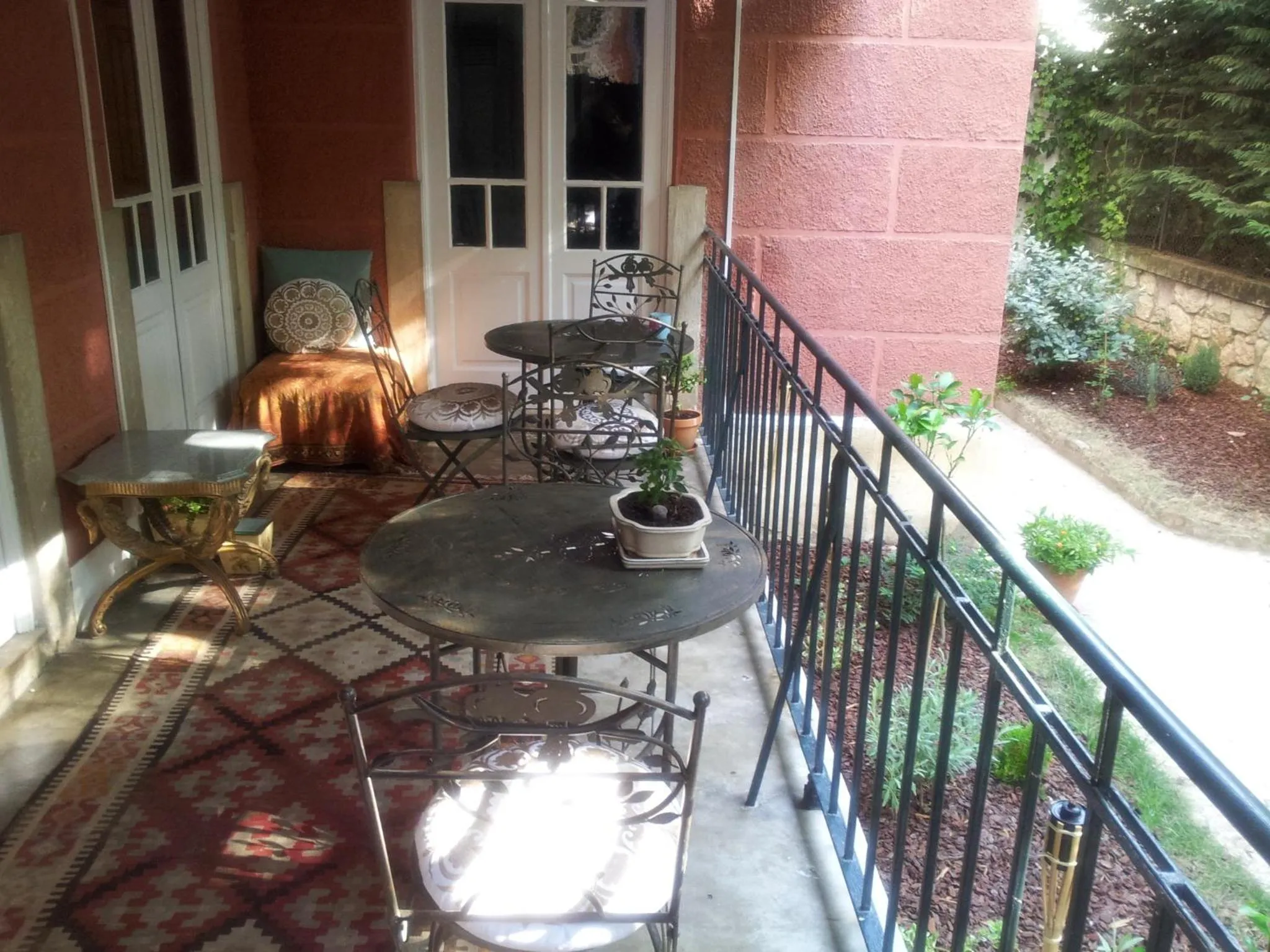 Balcony/Terrace in Whatever Art B&B