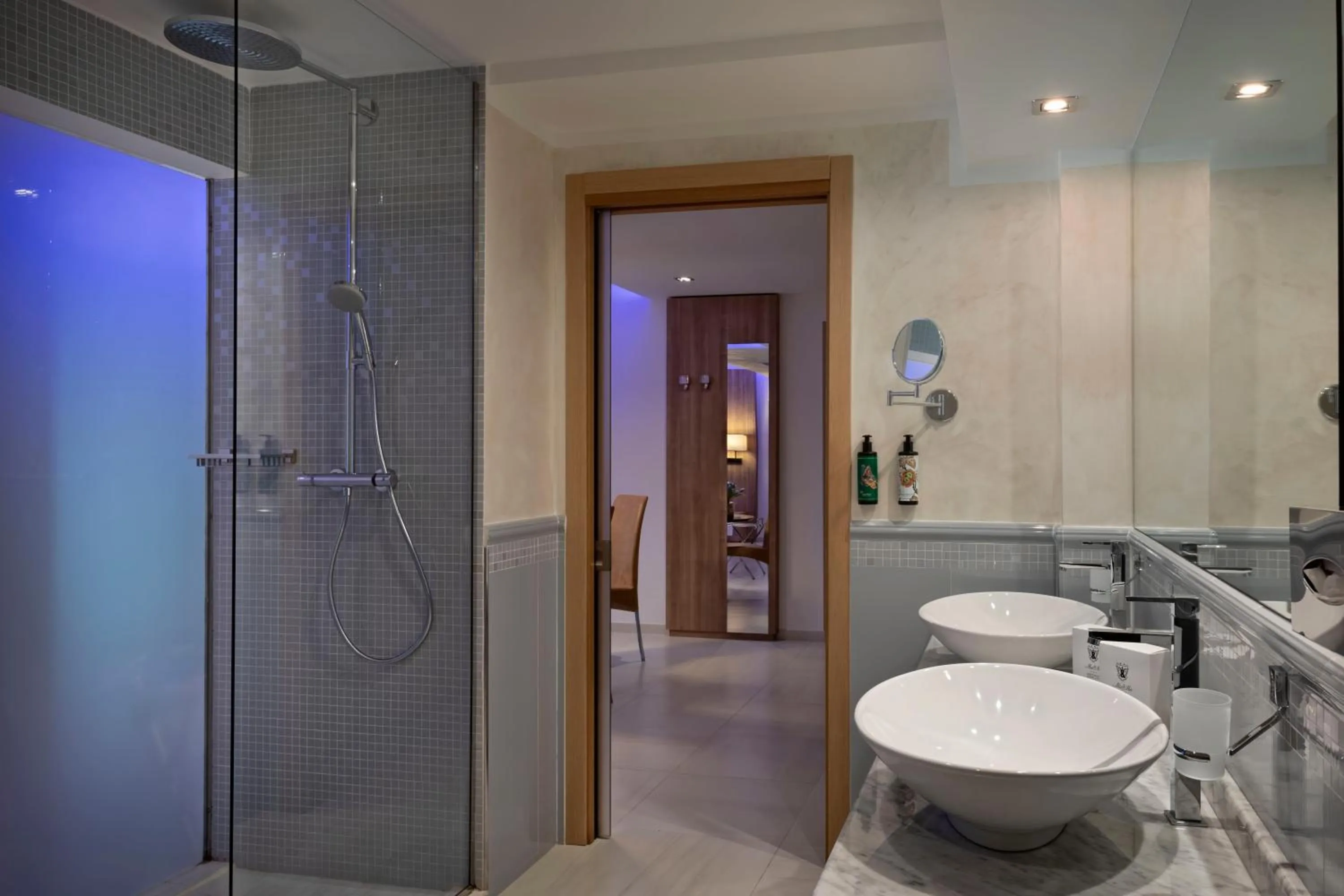 Shower in Grand Hotel Resort&SPA Ma&Ma - Adults Only