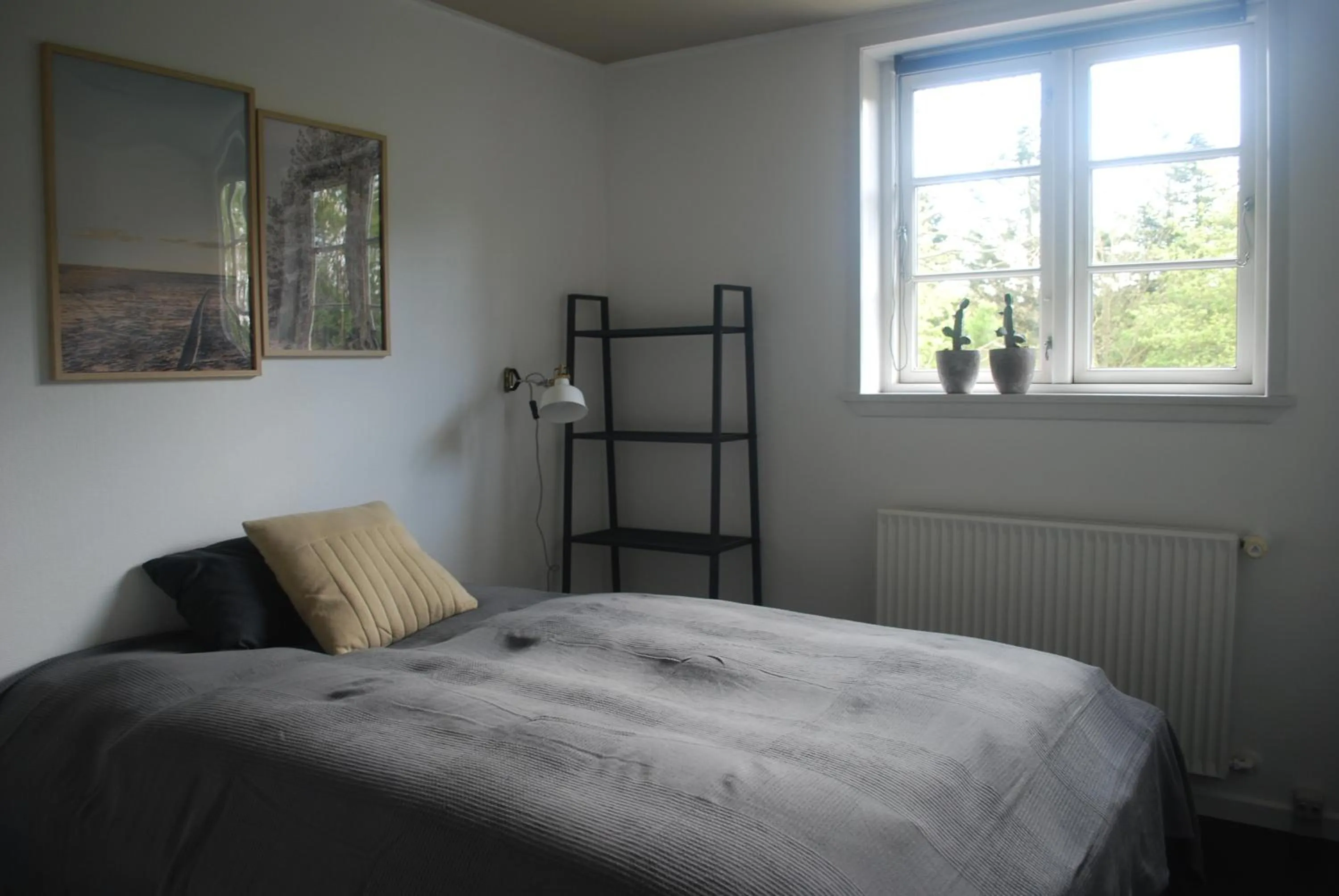 Bedroom, Bed in Adventure Park Apartments