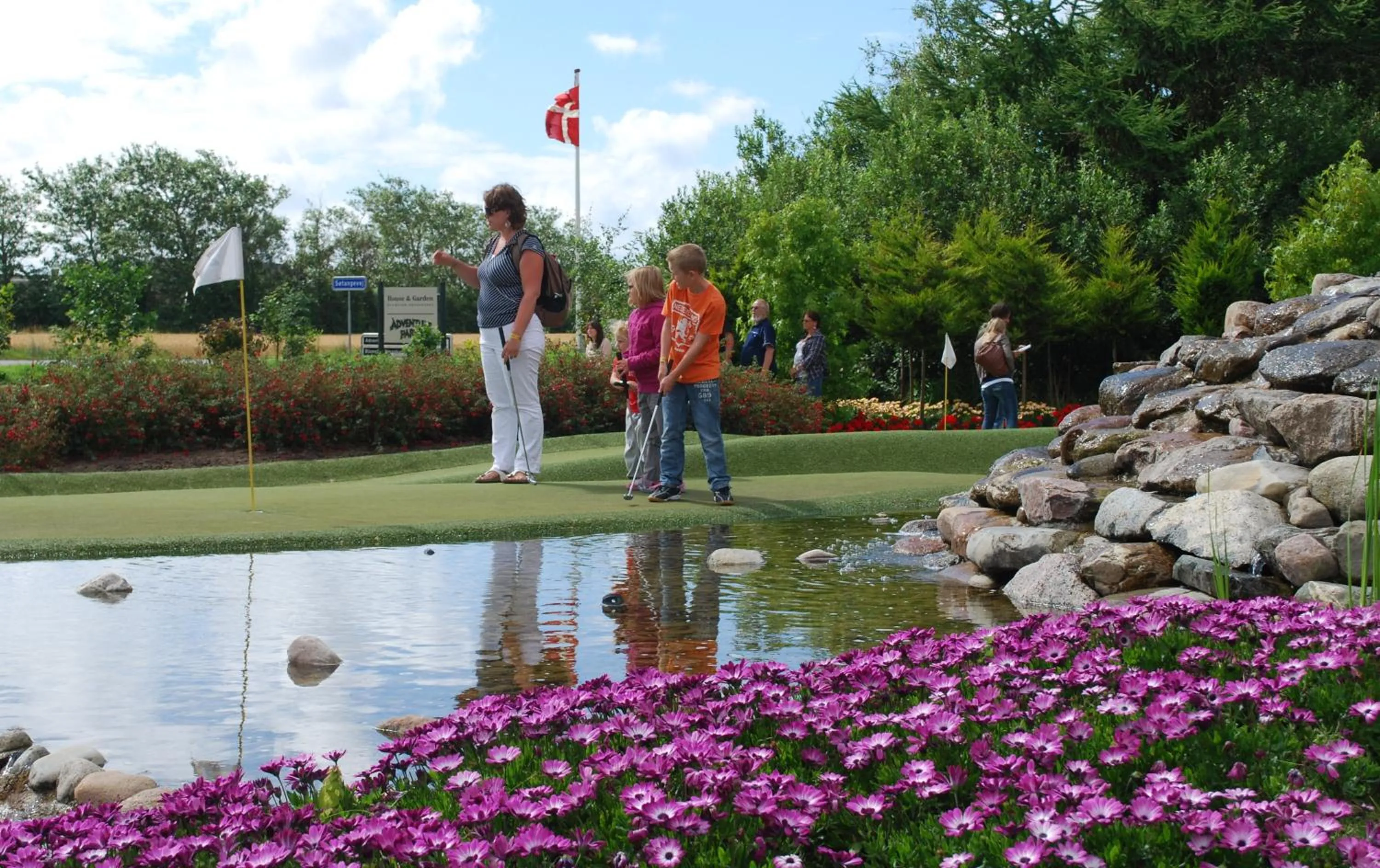 Minigolf in Adventure Park Apartments