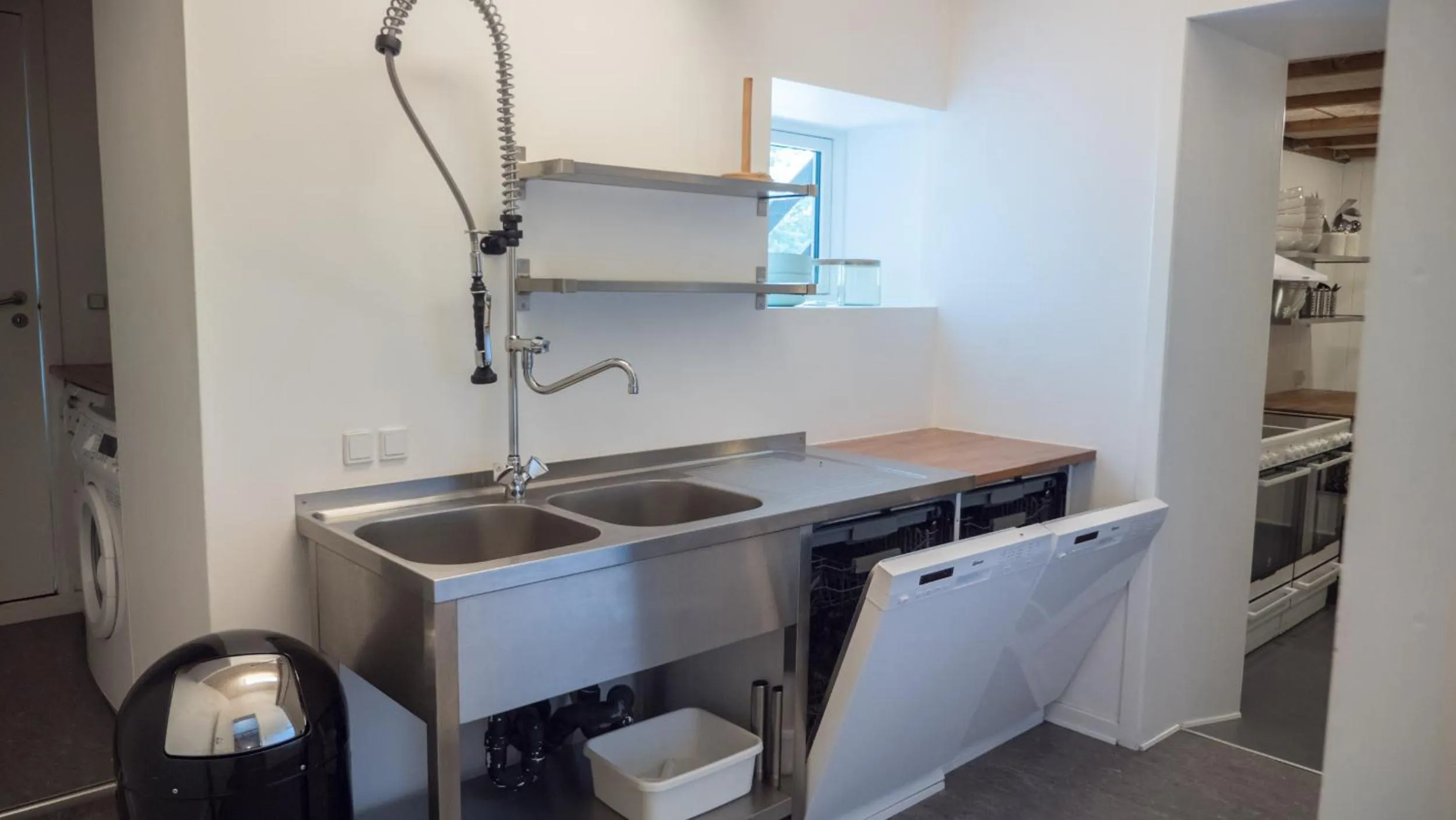Kitchen or kitchenette in Adventure Park Apartments