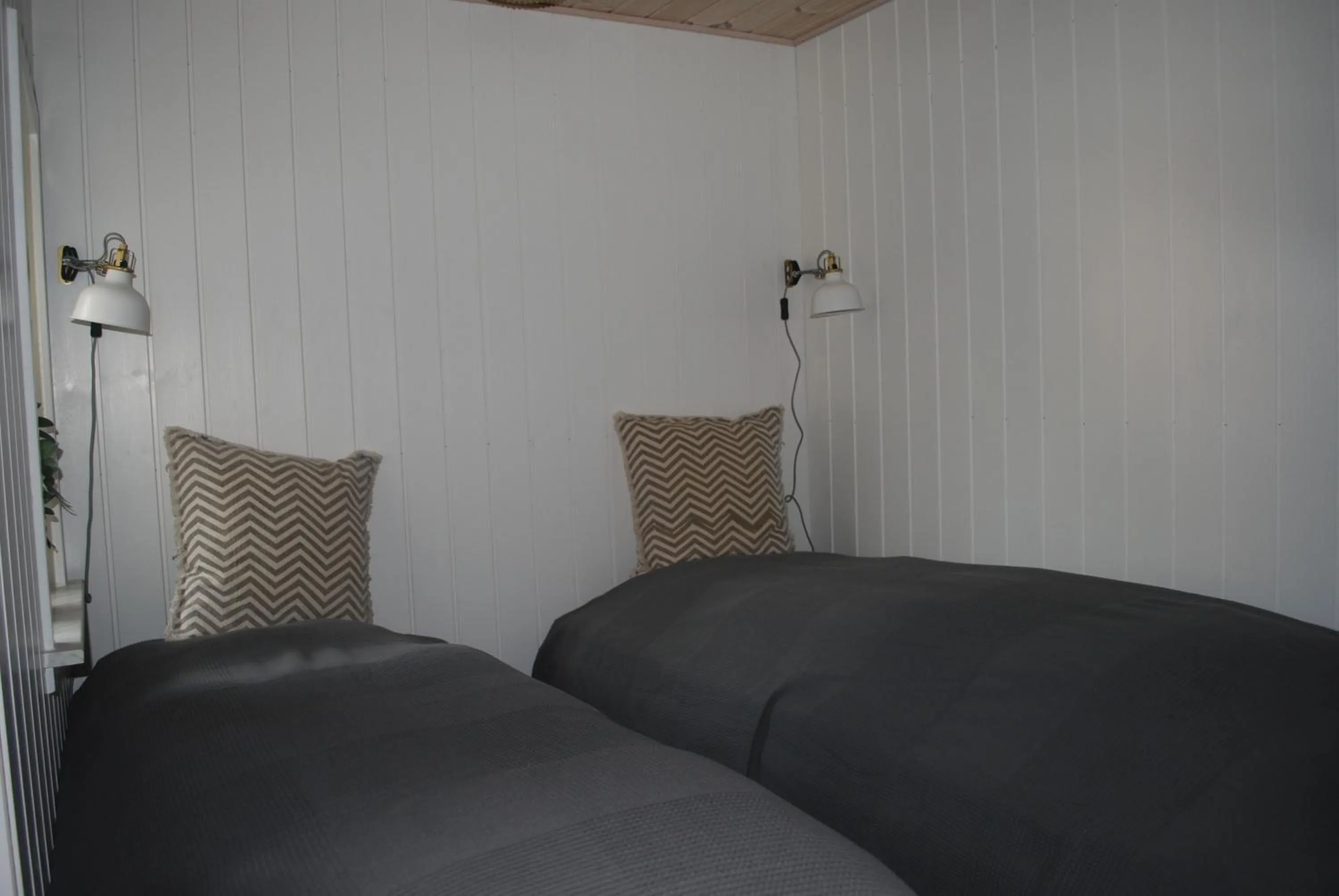 Bedroom, Bed in Adventure Park Apartments