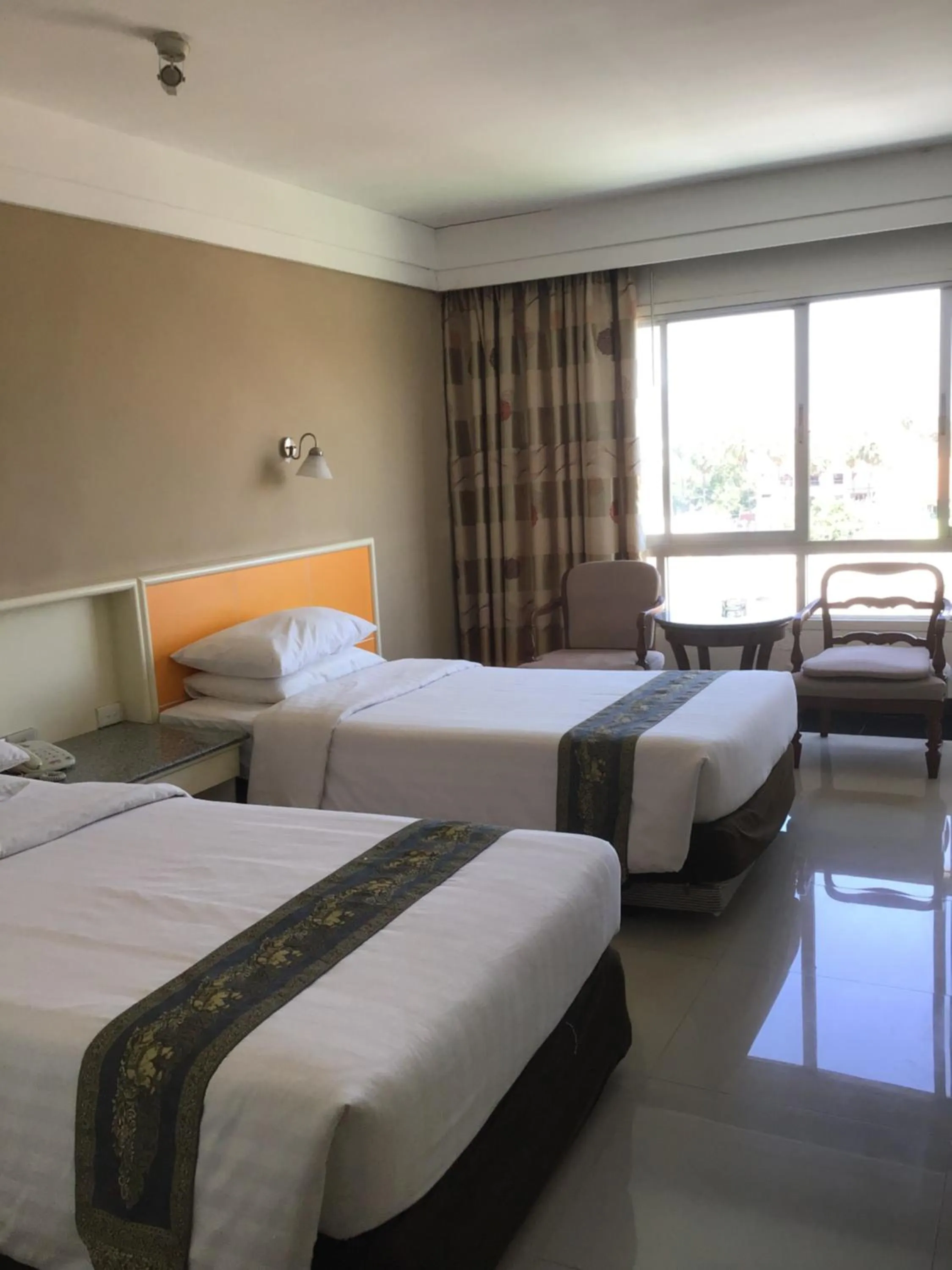 Bed in Tonkoon Hotel