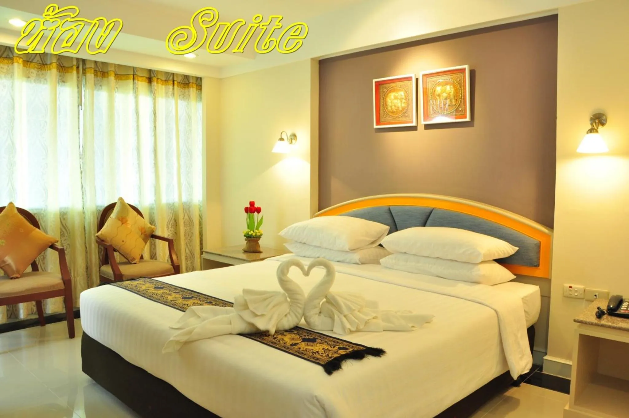 Bed in Tonkoon Hotel