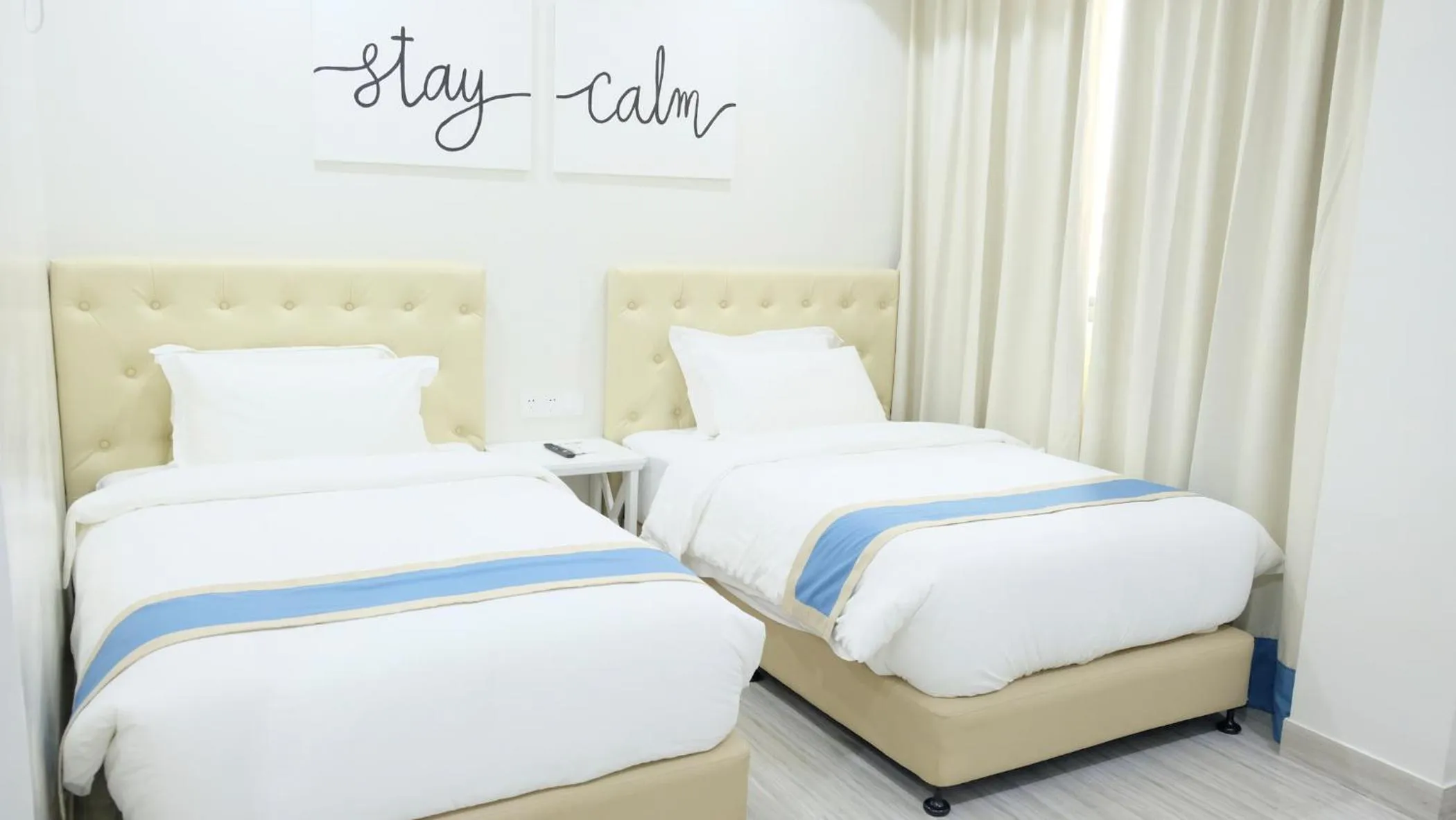 Bed in Hampton Suites