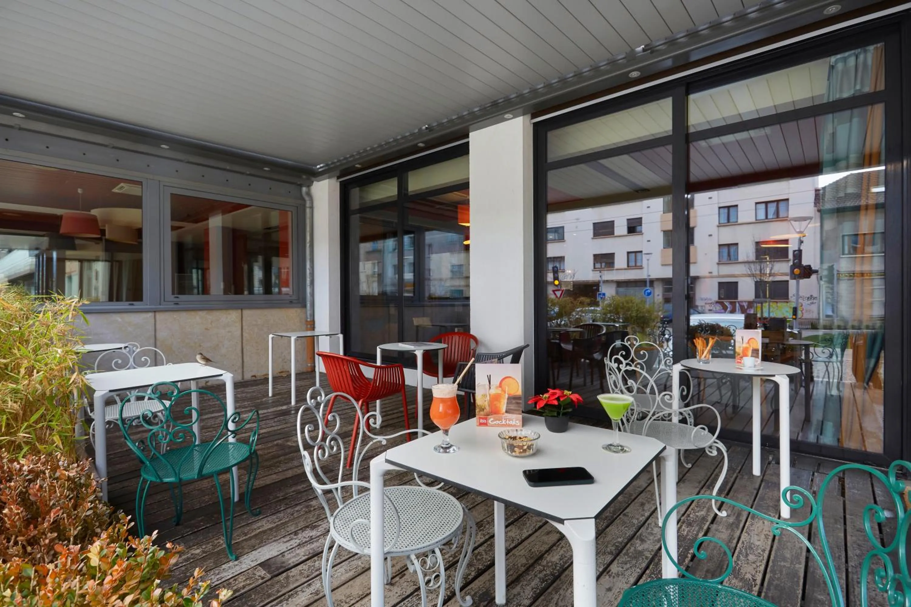 Patio in ibis Annemasse-Genève