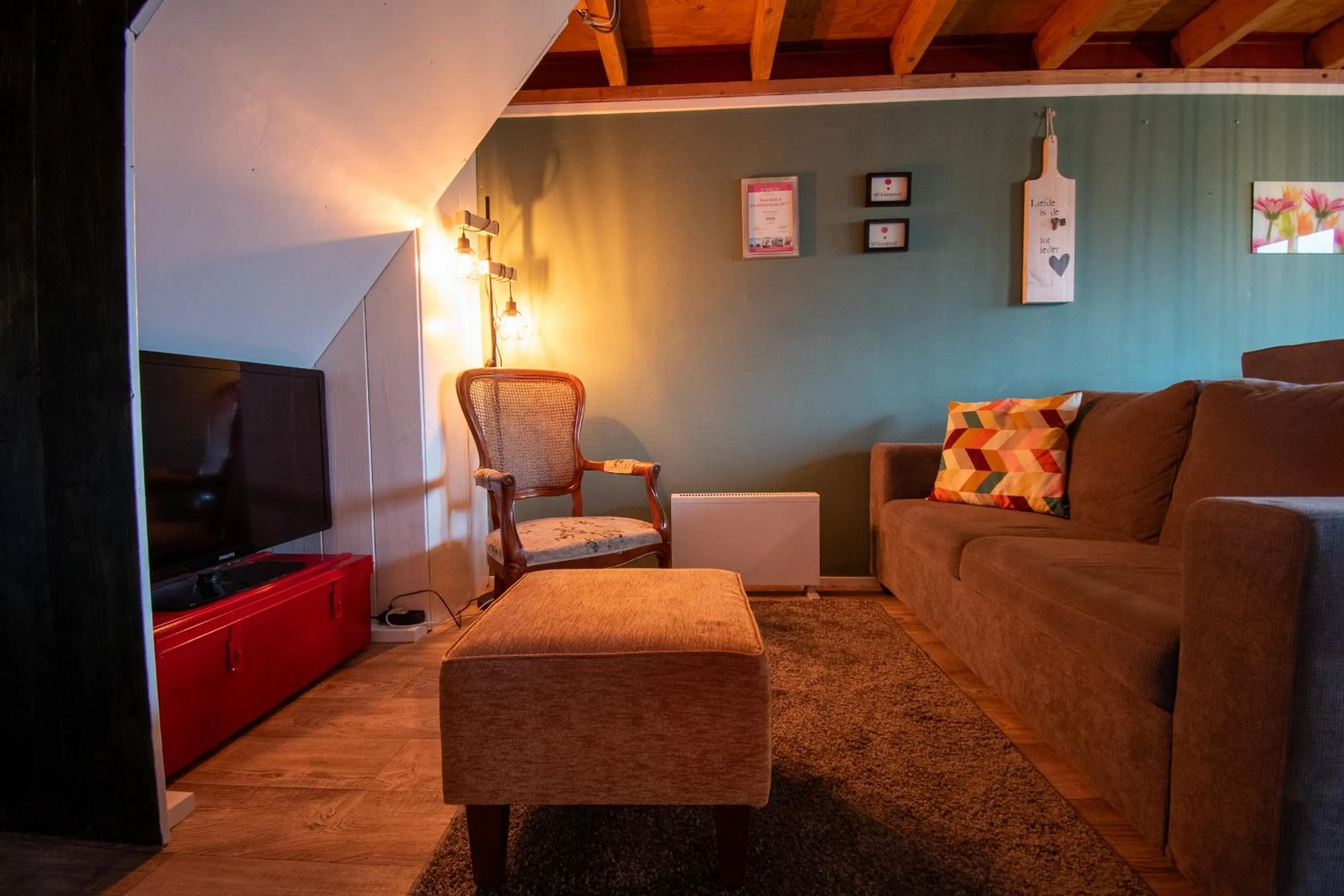 TV and multimedia in Sfeervol Appartement Het Knooppunt