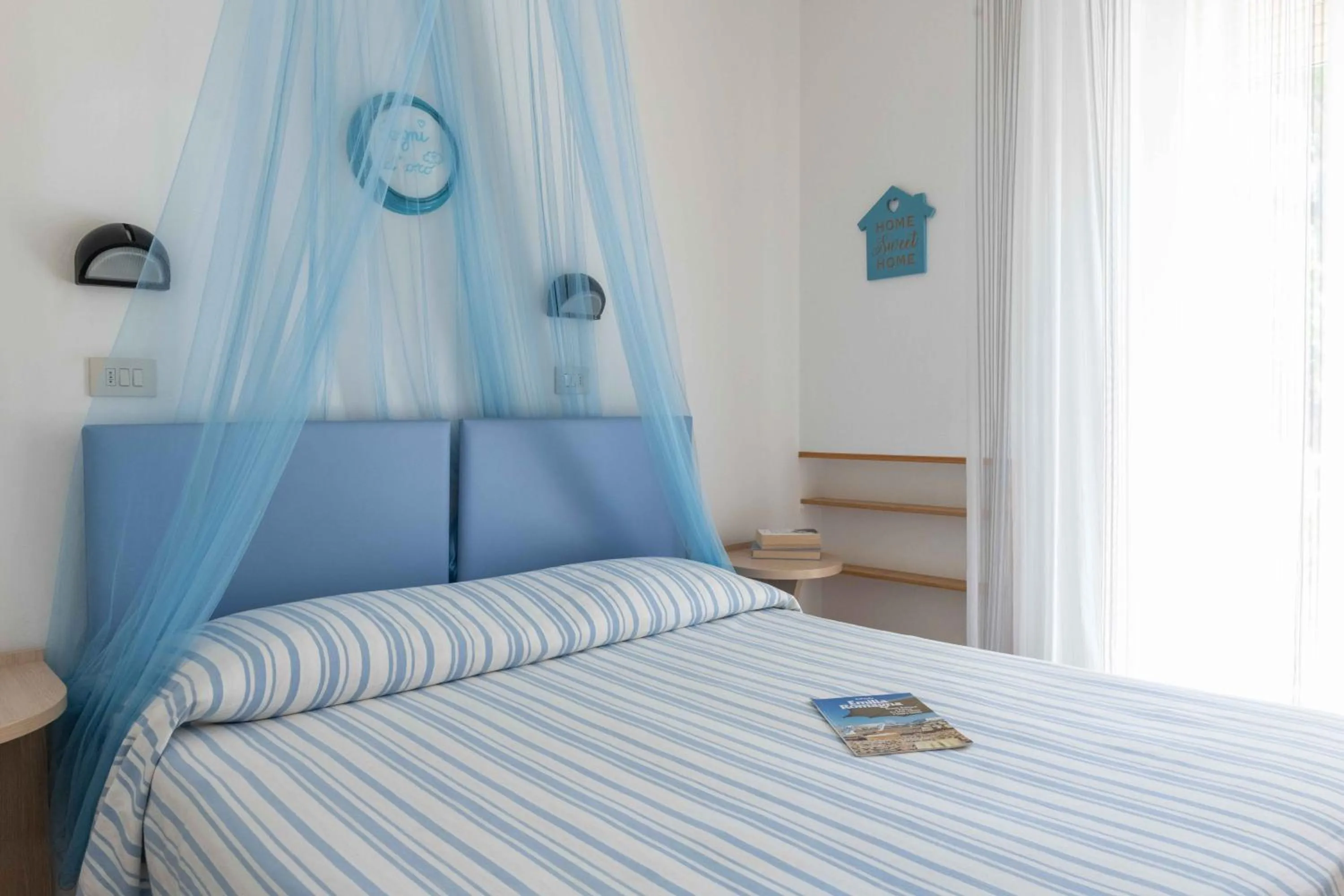 Bed in Hotel Smart Cervia B&B