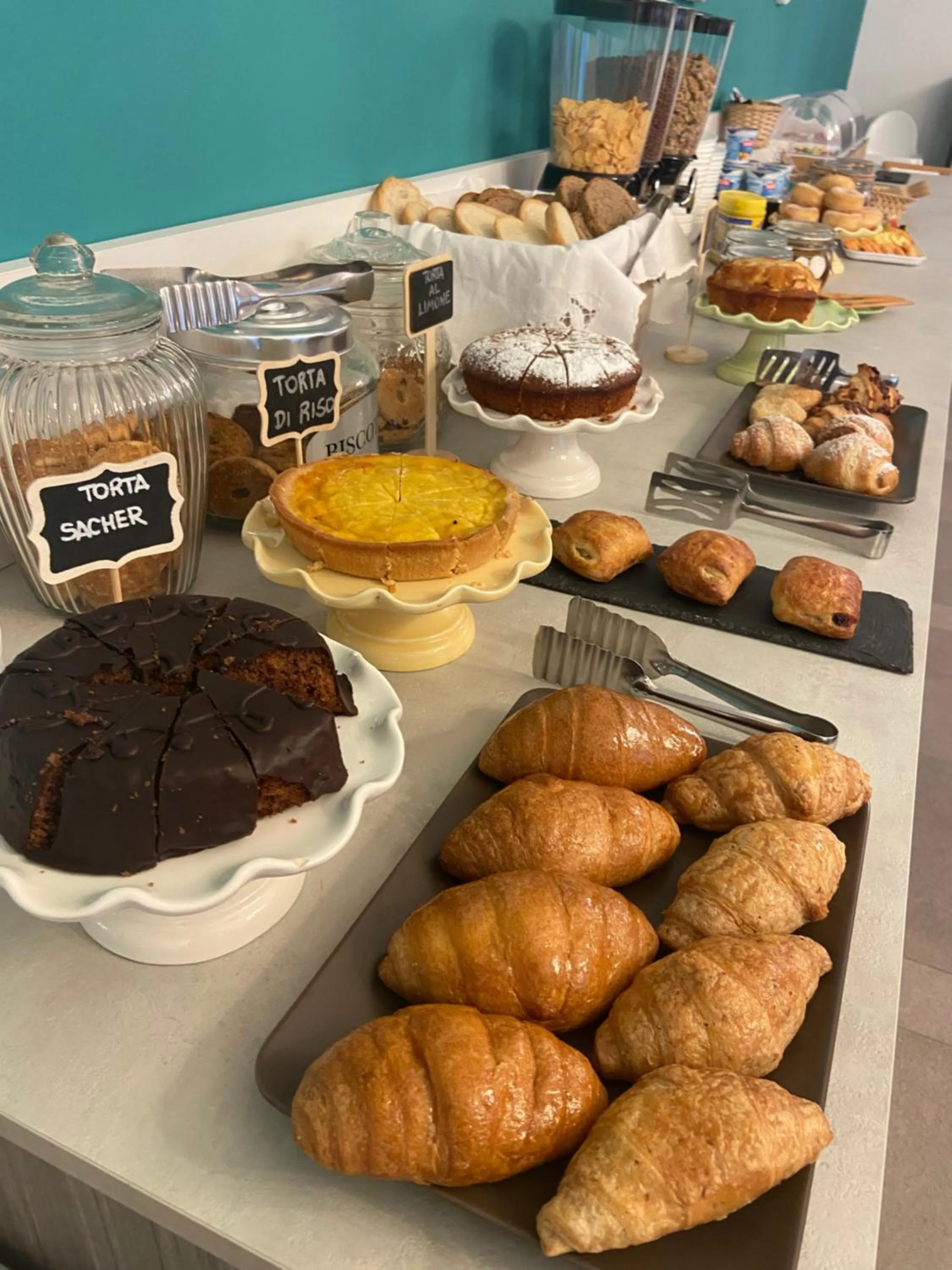 Food and drinks in Hotel Smart Cervia B&B