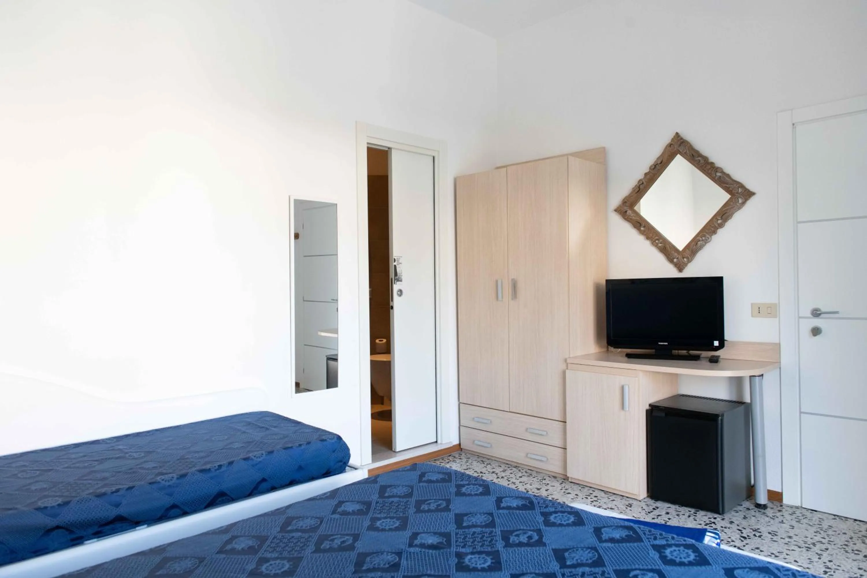 Bed in Hotel Smart Cervia B&B