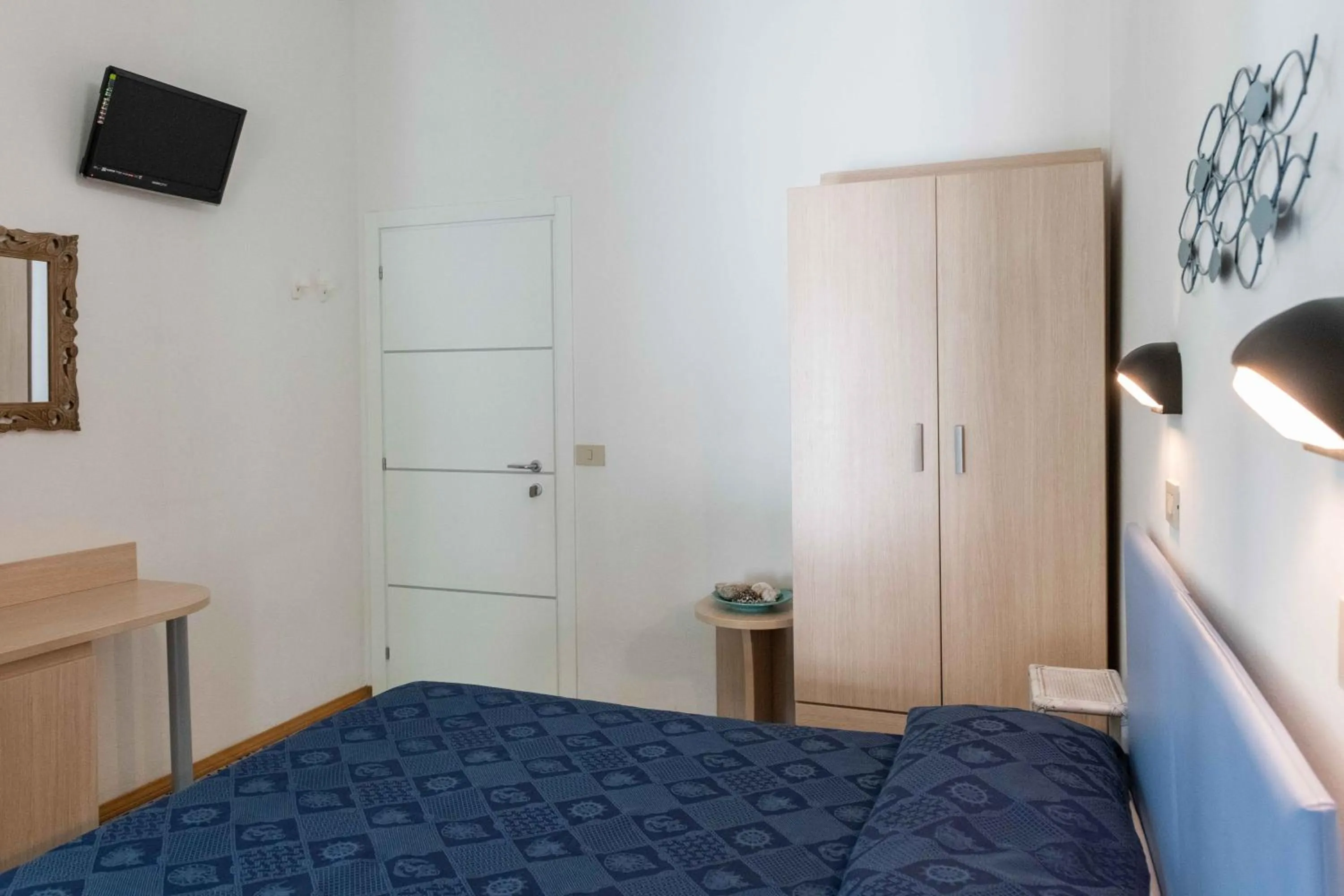 Bed in Hotel Smart Cervia B&B