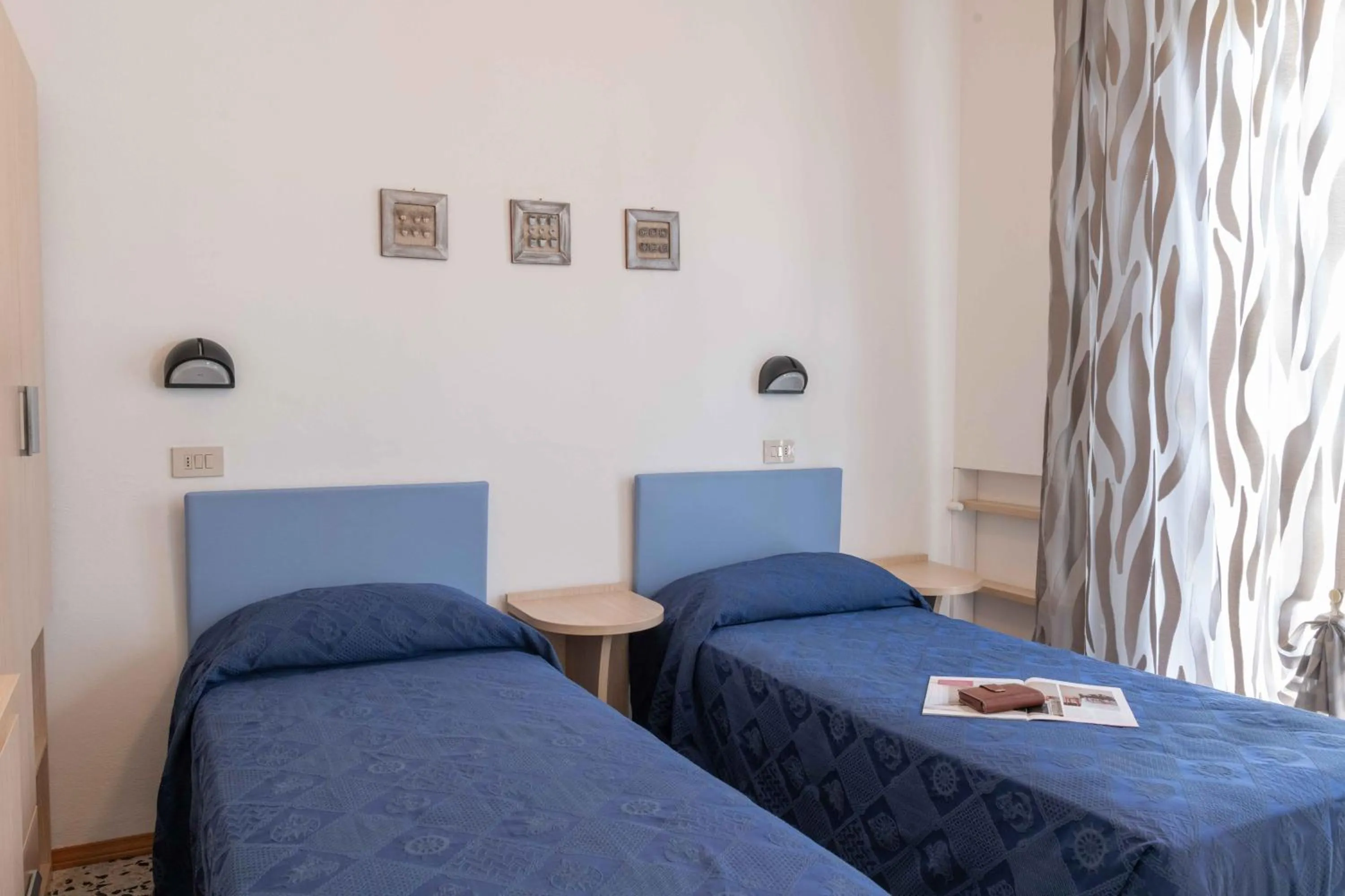 Bed in Hotel Smart Cervia B&B