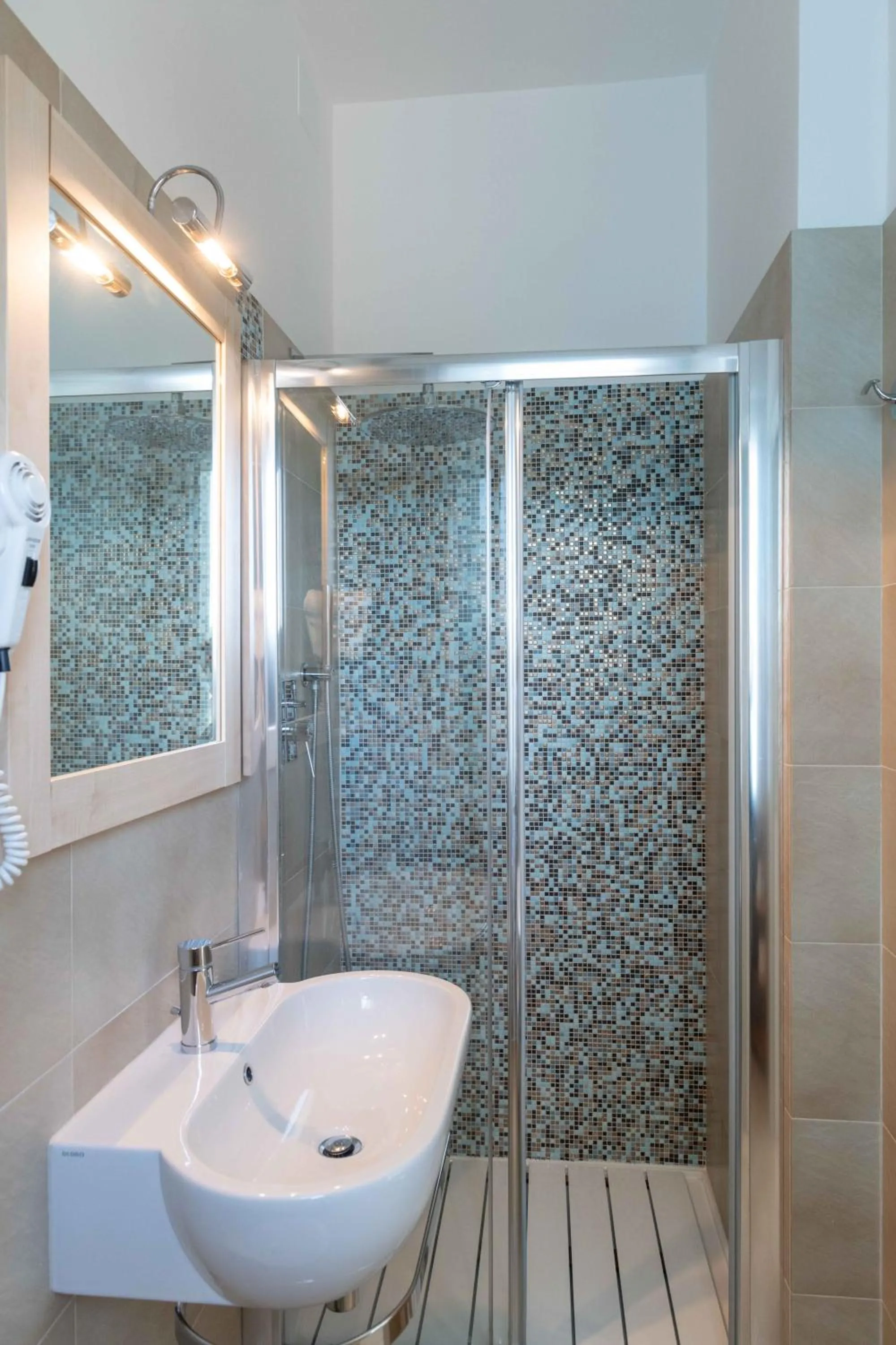 Shower in Hotel Smart Cervia B&B