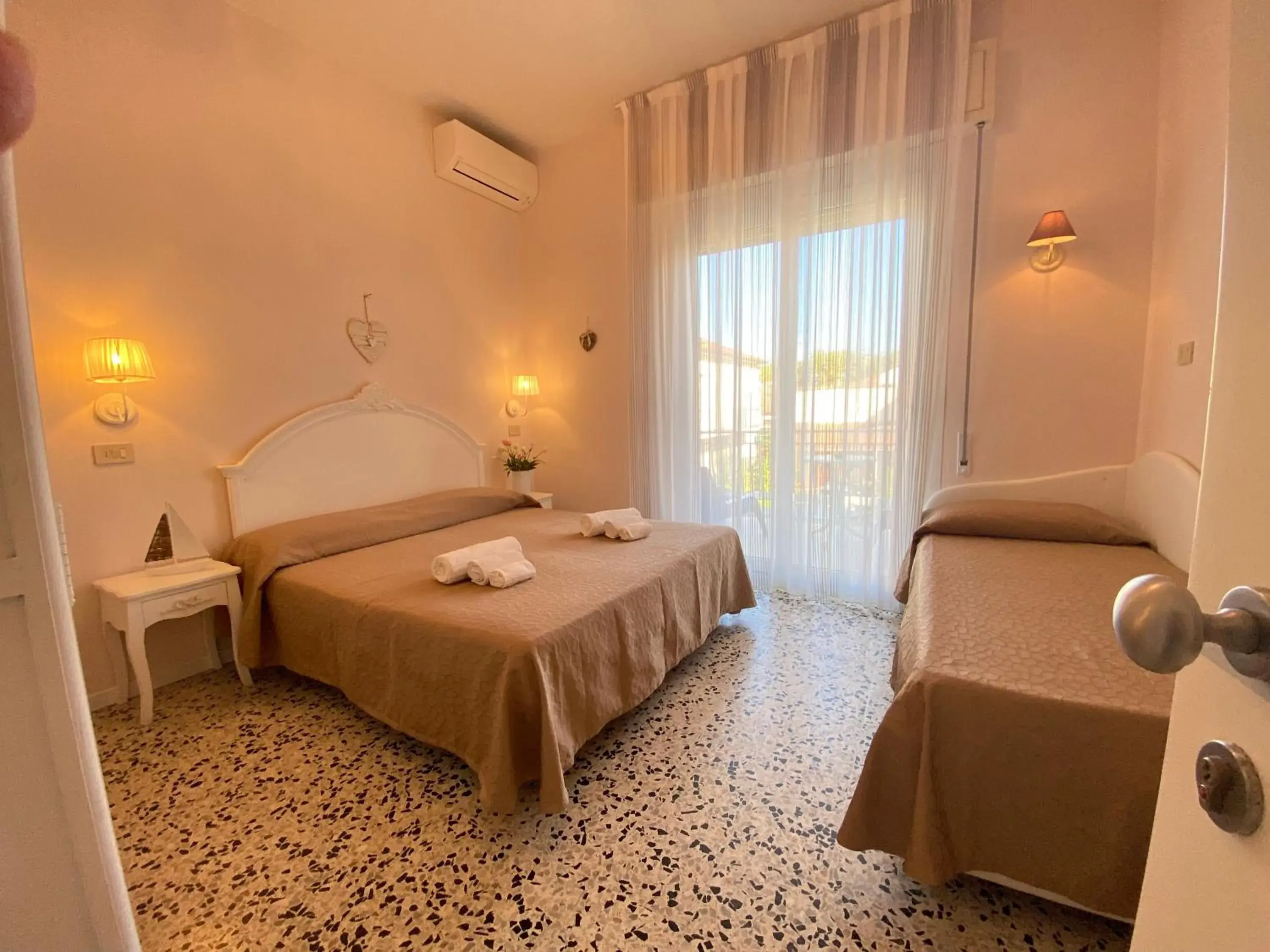 Superior Triple Room - single occupancy in Hotel Smart Cervia B&B Superior Triple Room - single occupancy in Hotel Smart Cervia B&B