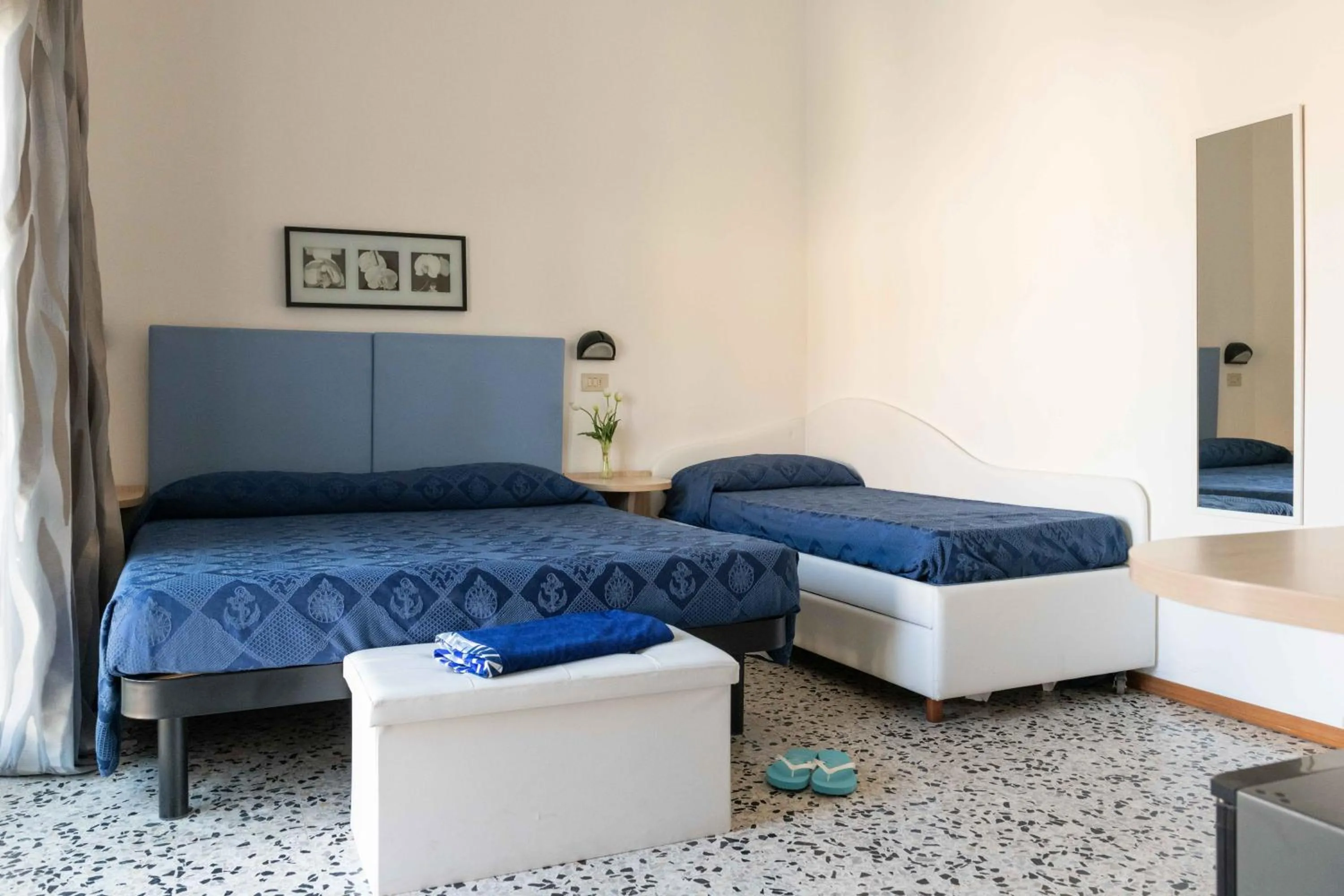 Bed in Hotel Smart Cervia B&B