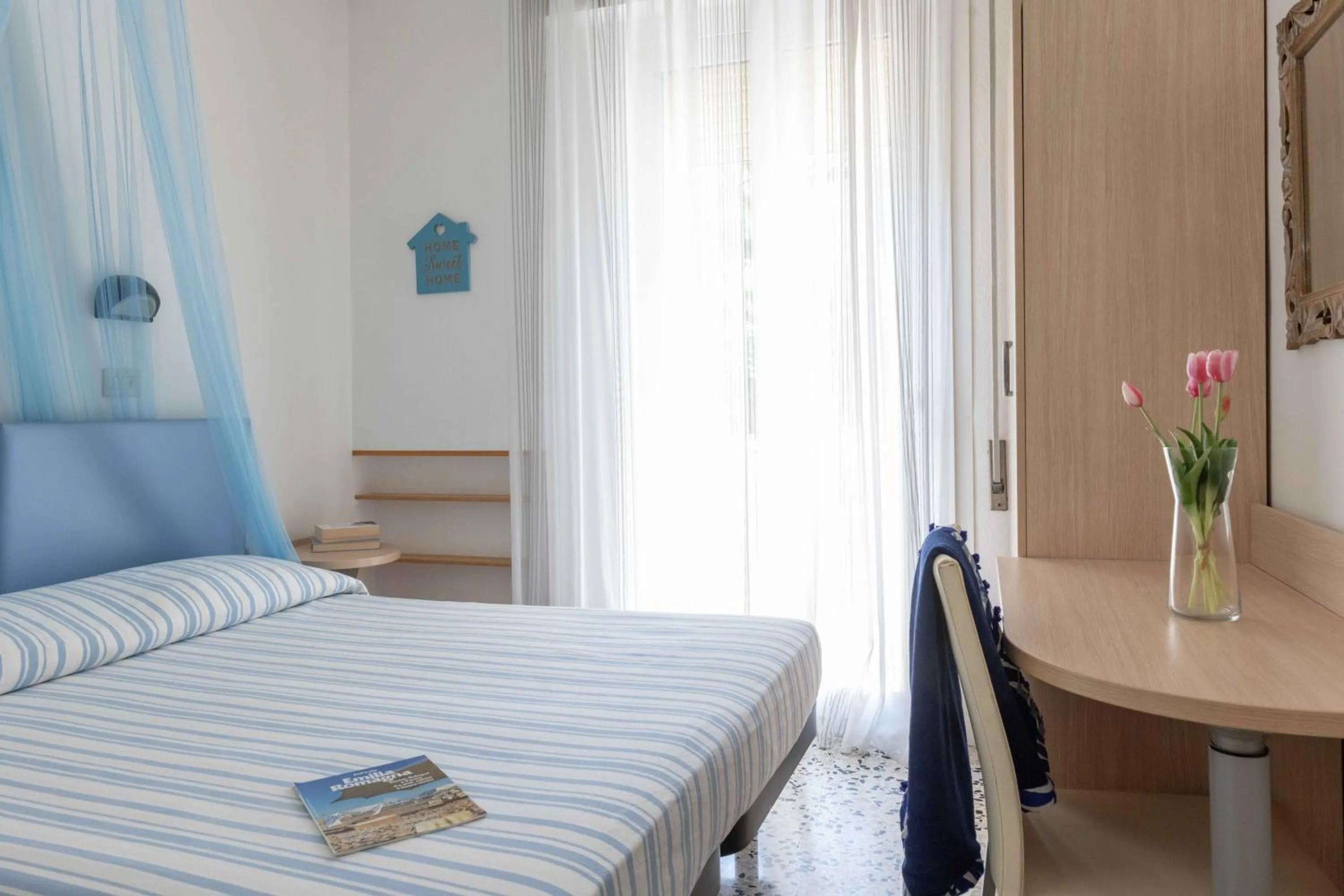 Bed in Hotel Smart Cervia B&B