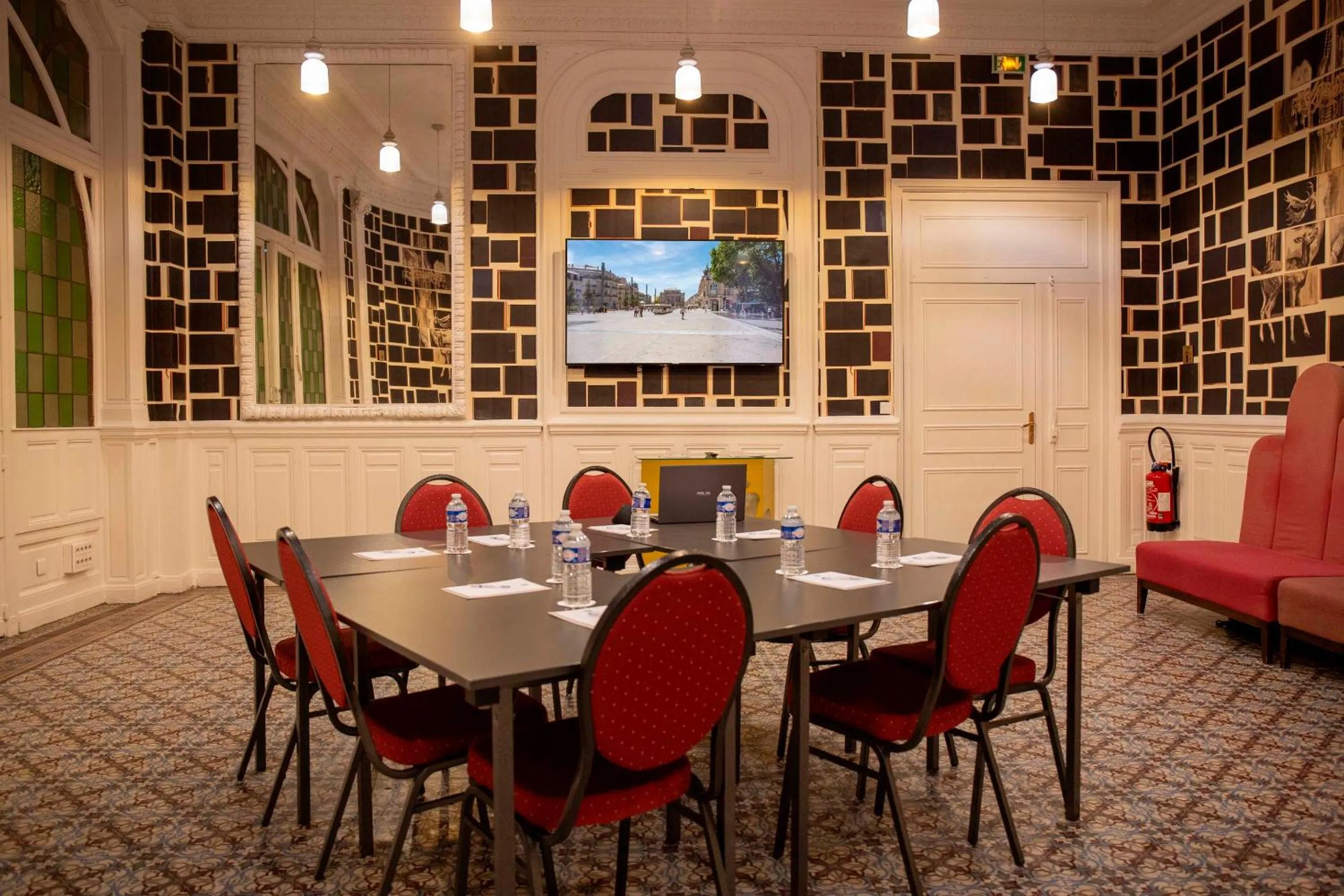 Meeting/conference room in Grand Hôtel du Midi Montpellier - Opéra Comédie