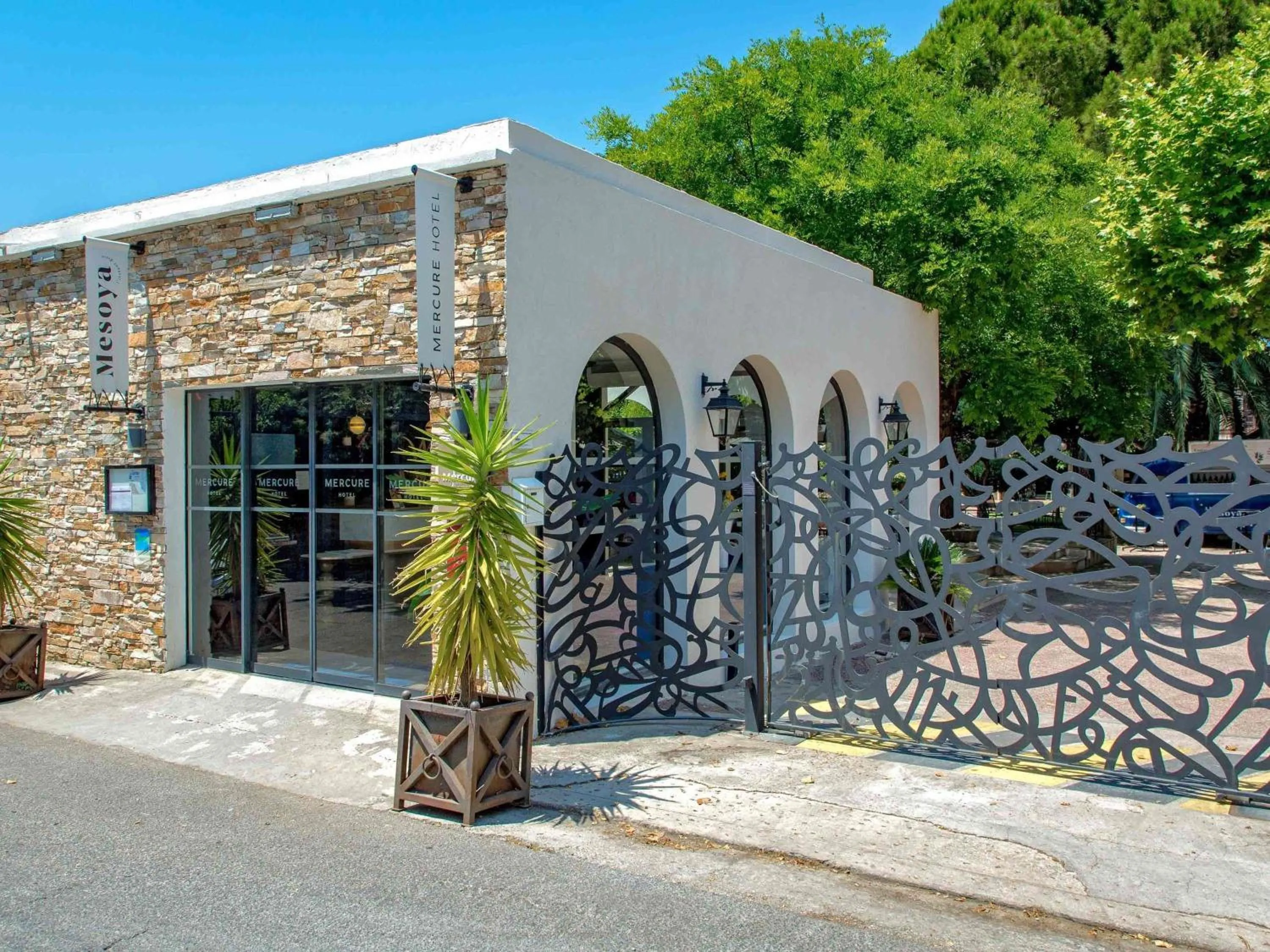 Property building in Mercure Marseille Centre Bompard La Corniche