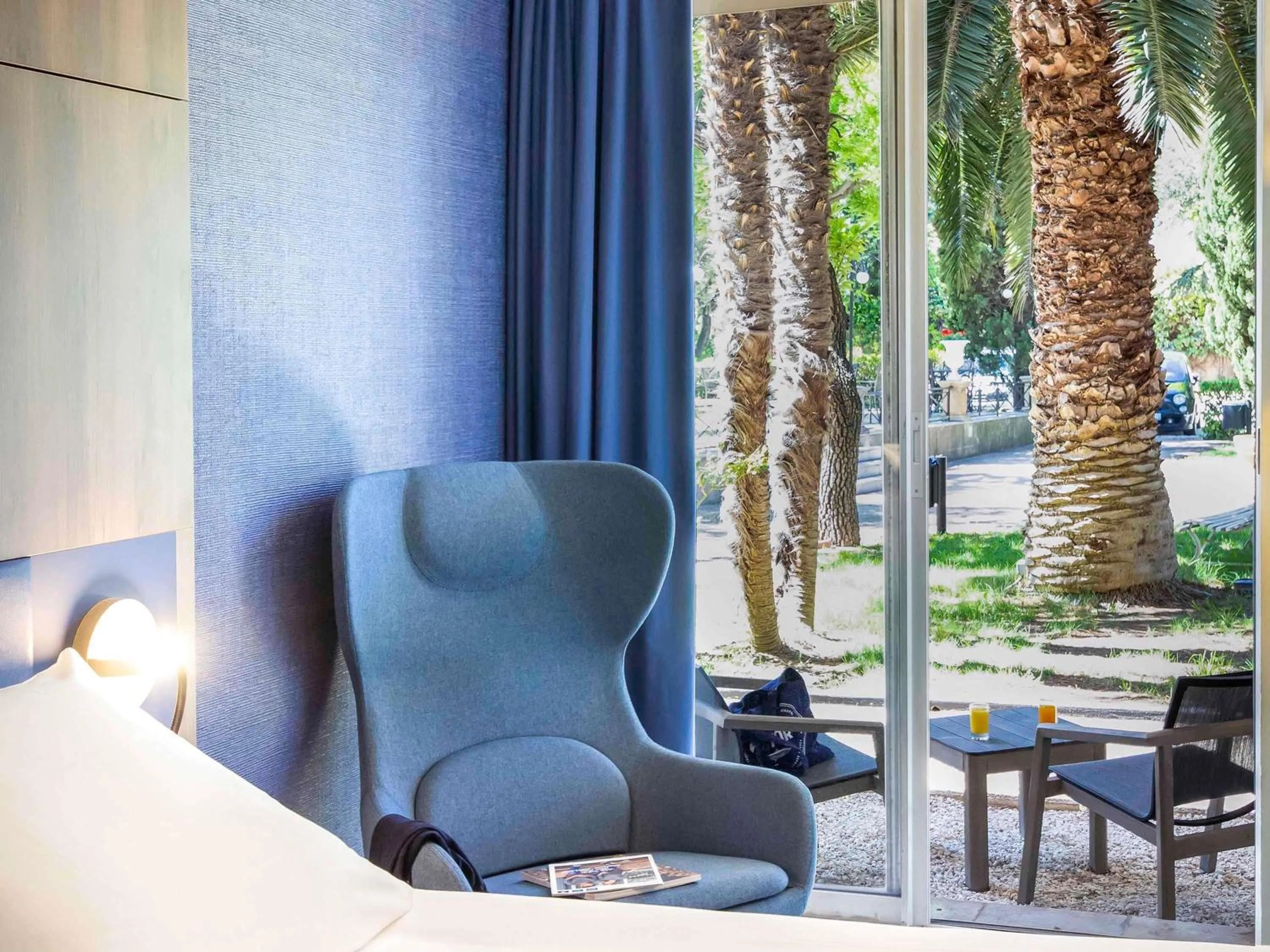 Bedroom in Mercure Marseille Centre Bompard La Corniche