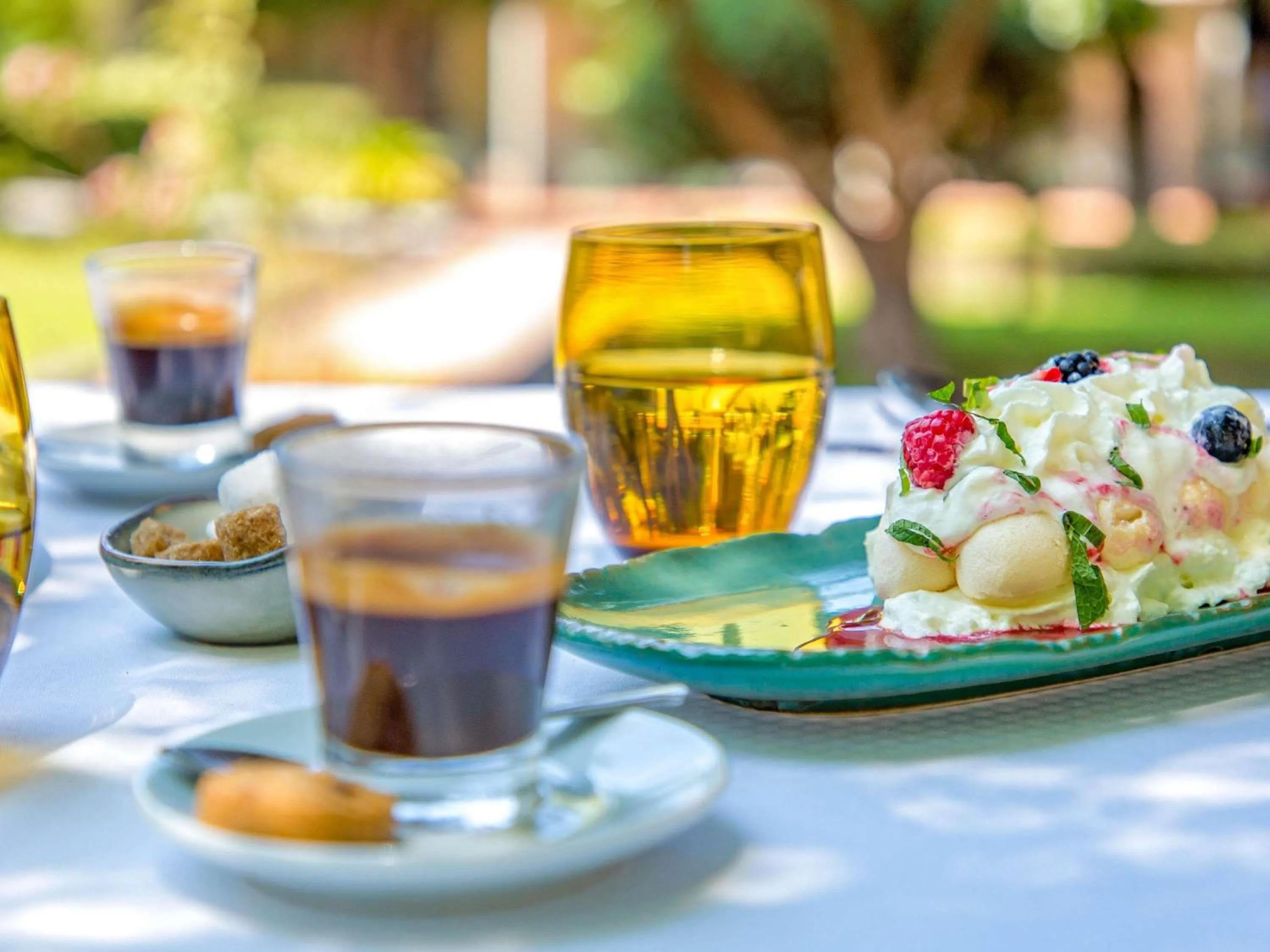 Restaurant/places to eat in Mercure Marseille Centre Bompard La Corniche