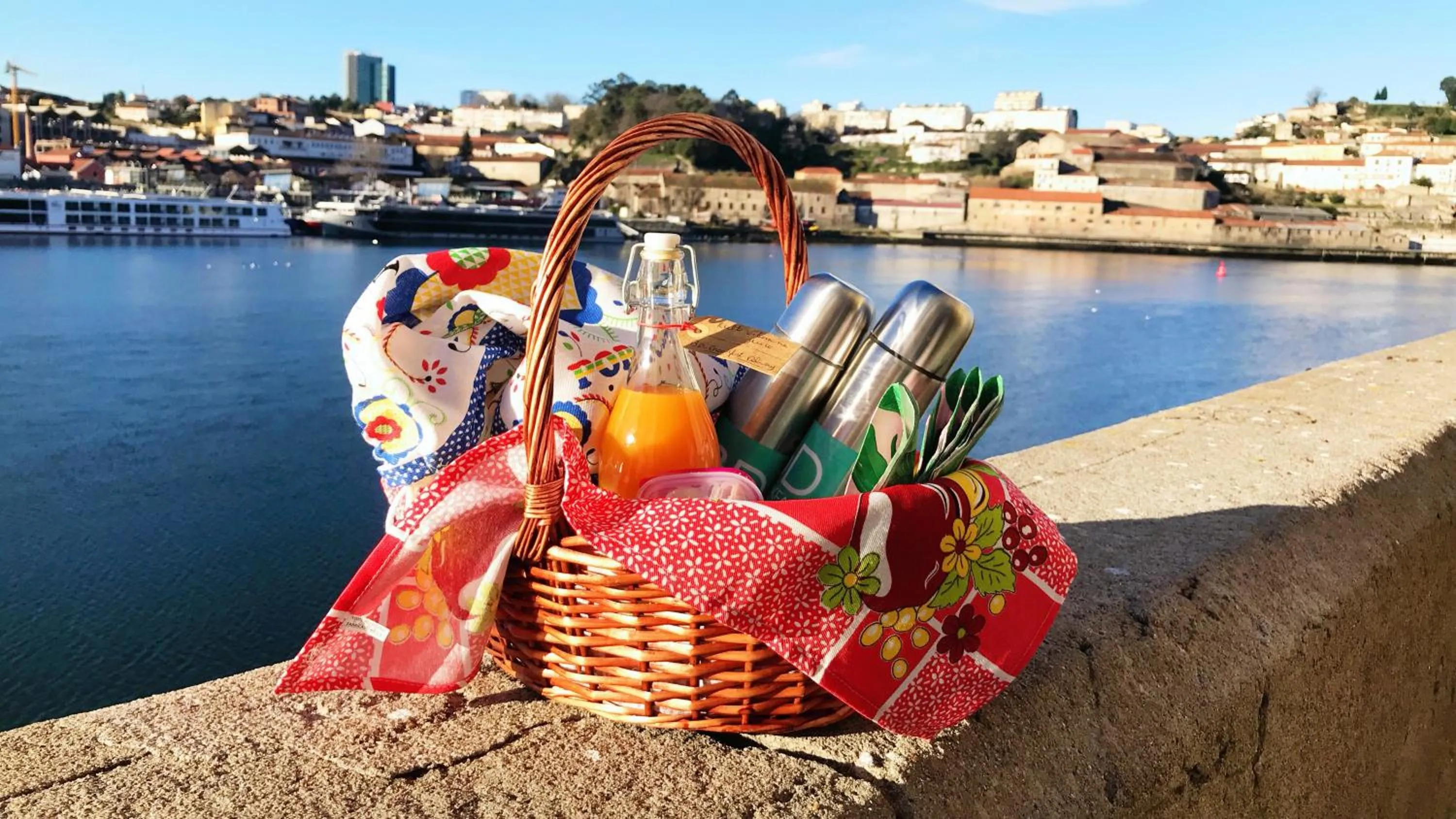 Food in Oporto Home - River Front