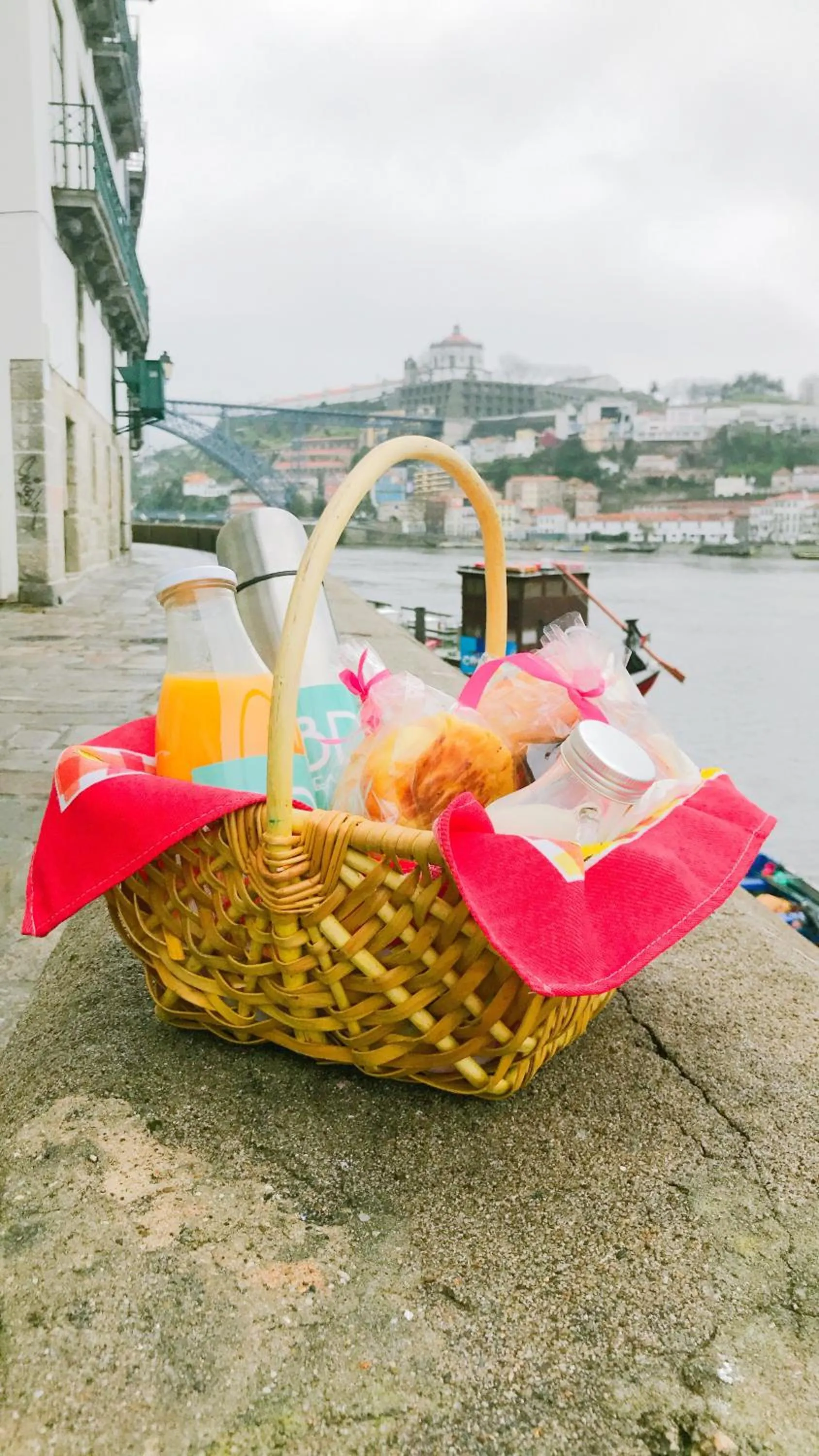 Food in Oporto Home - River Front