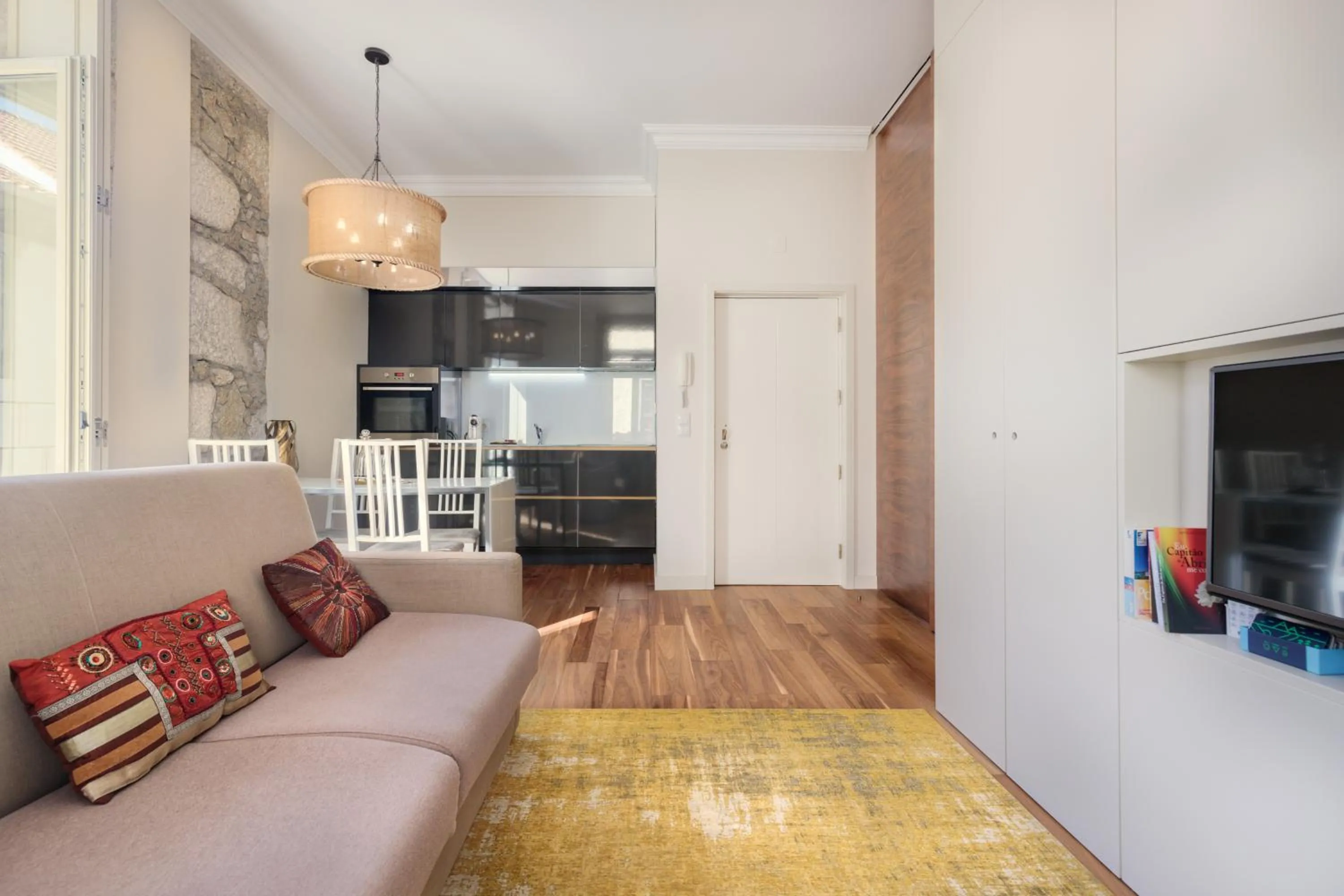 Kitchen or kitchenette in Oporto Home - River Front