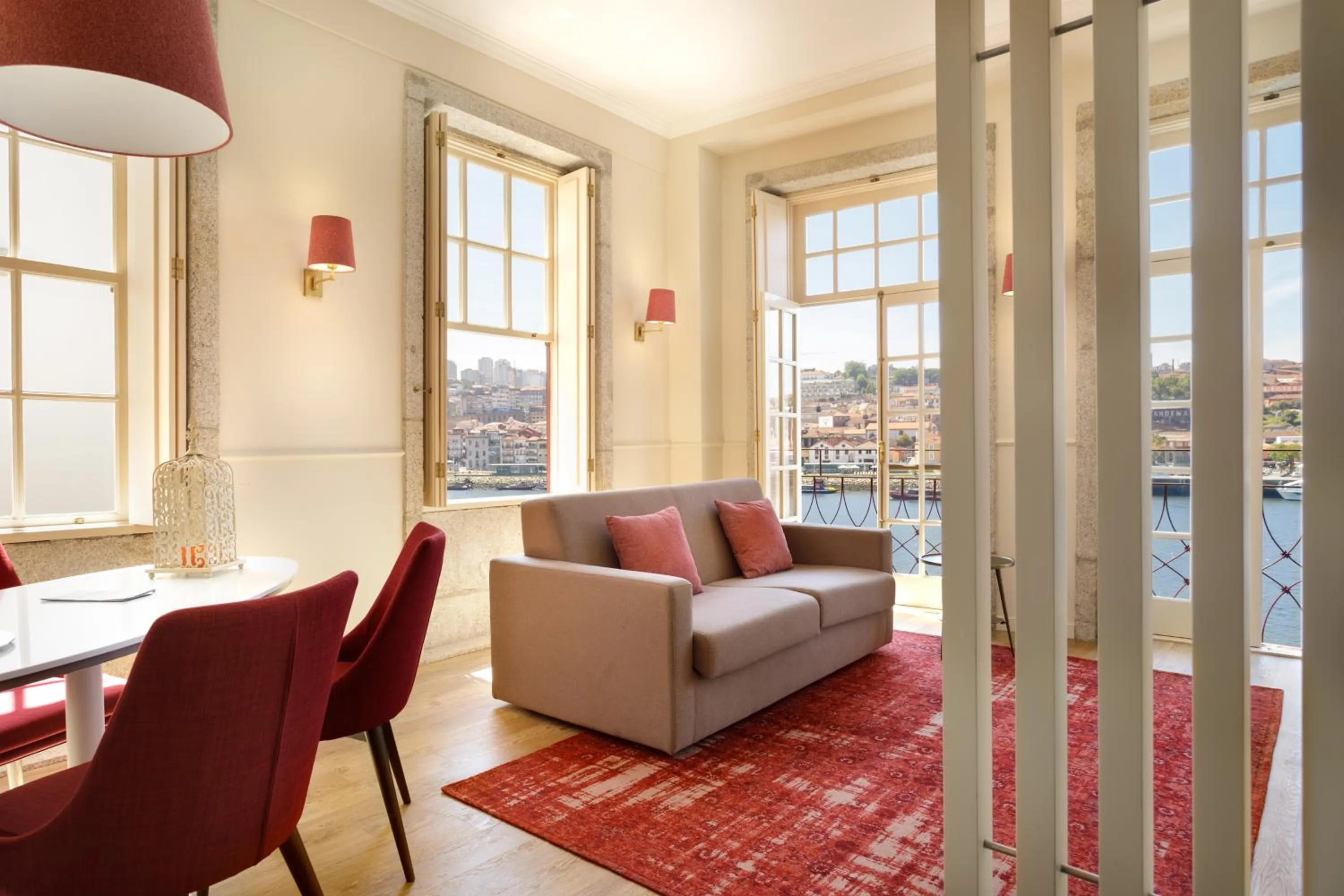 Living room in Oporto Home - River Front