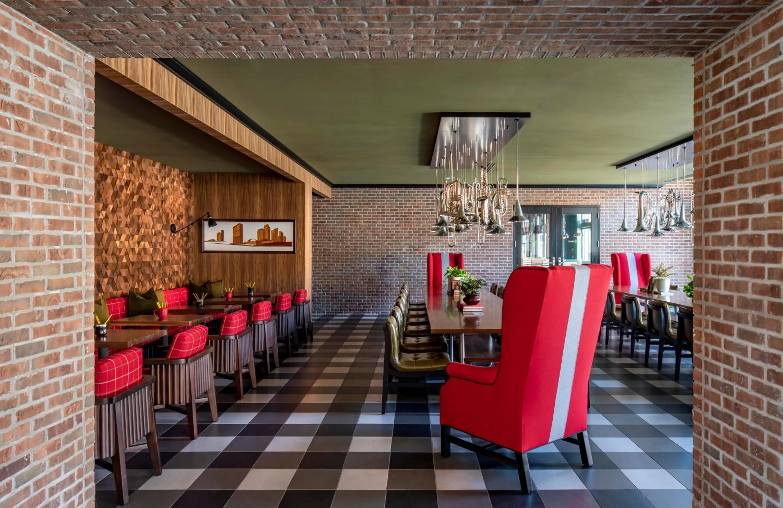 Lounge or bar in Graduate by Hilton Columbus