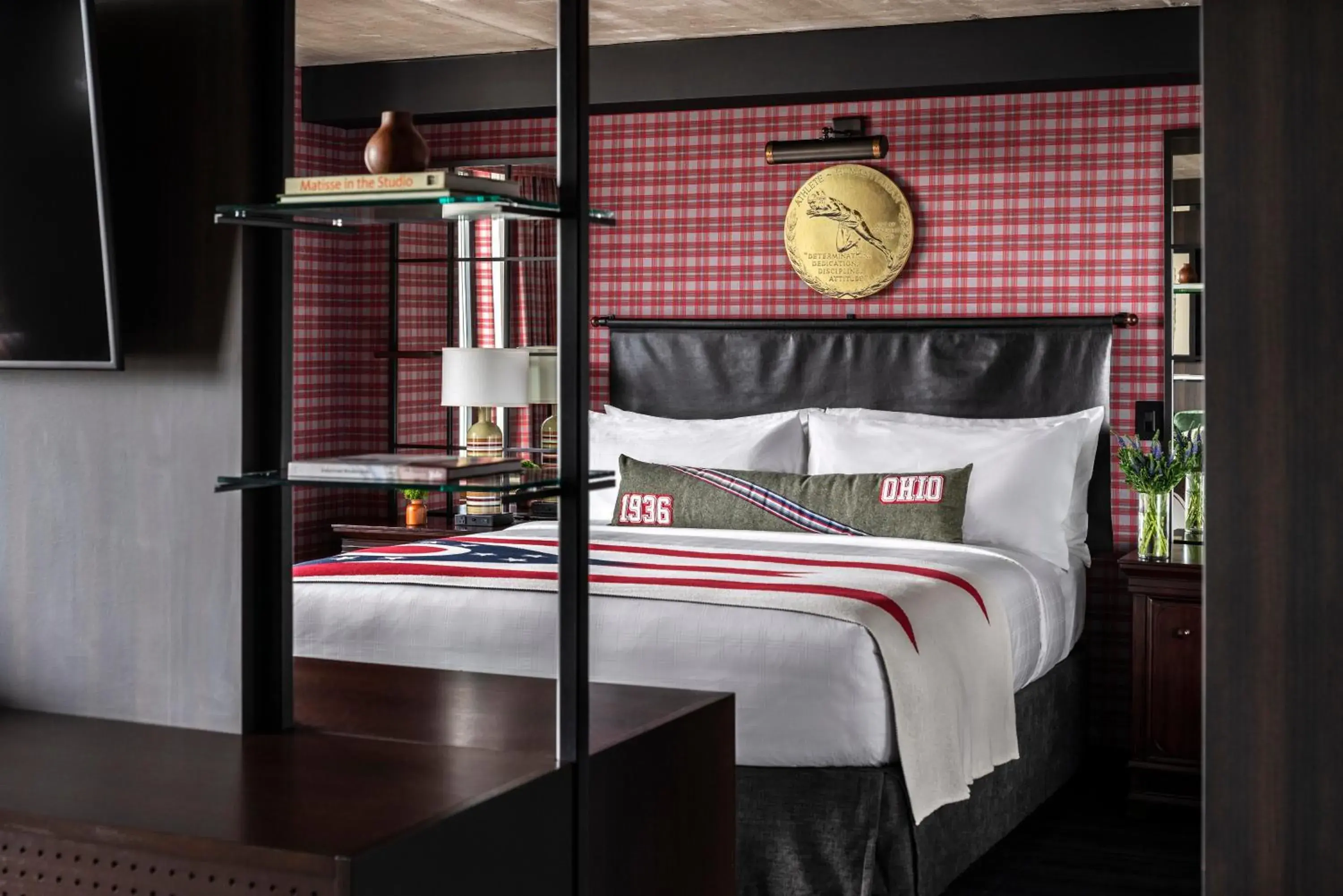 King Suite - Disability Access in Graduate by Hilton Columbus King Suite - Disability Access in Graduate by Hilton Columbus