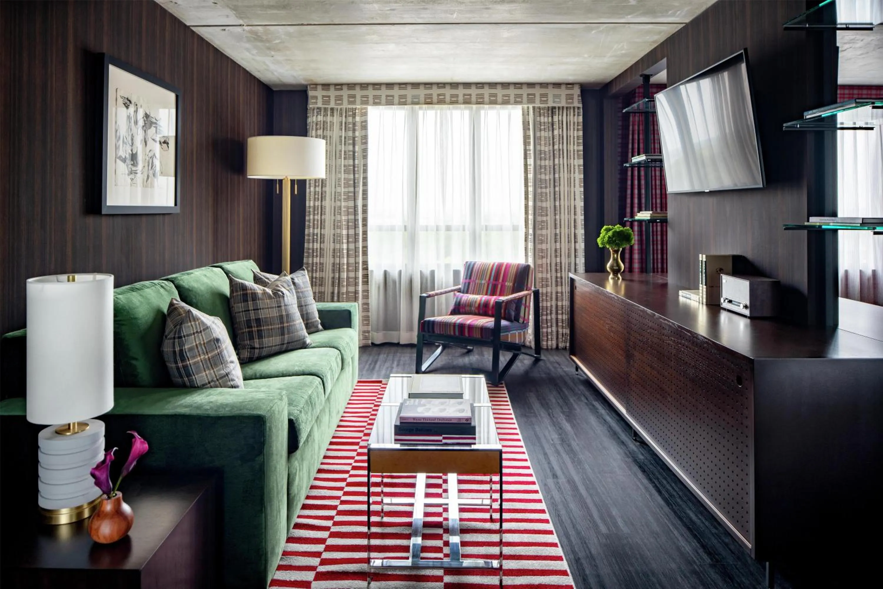 Living room in Graduate by Hilton Columbus