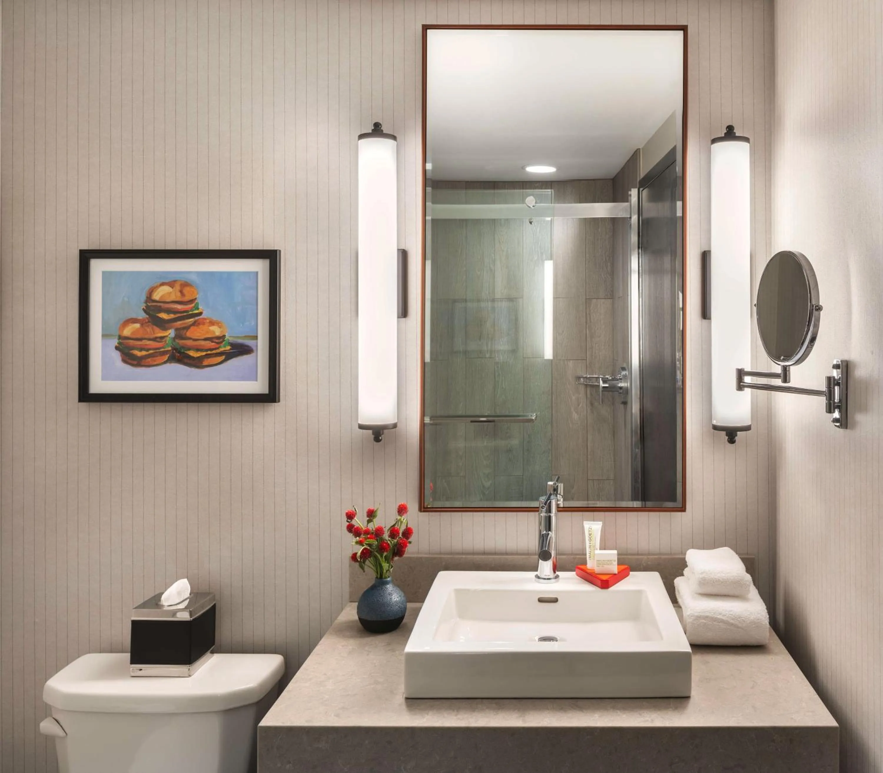 Bathroom in Graduate by Hilton Columbus