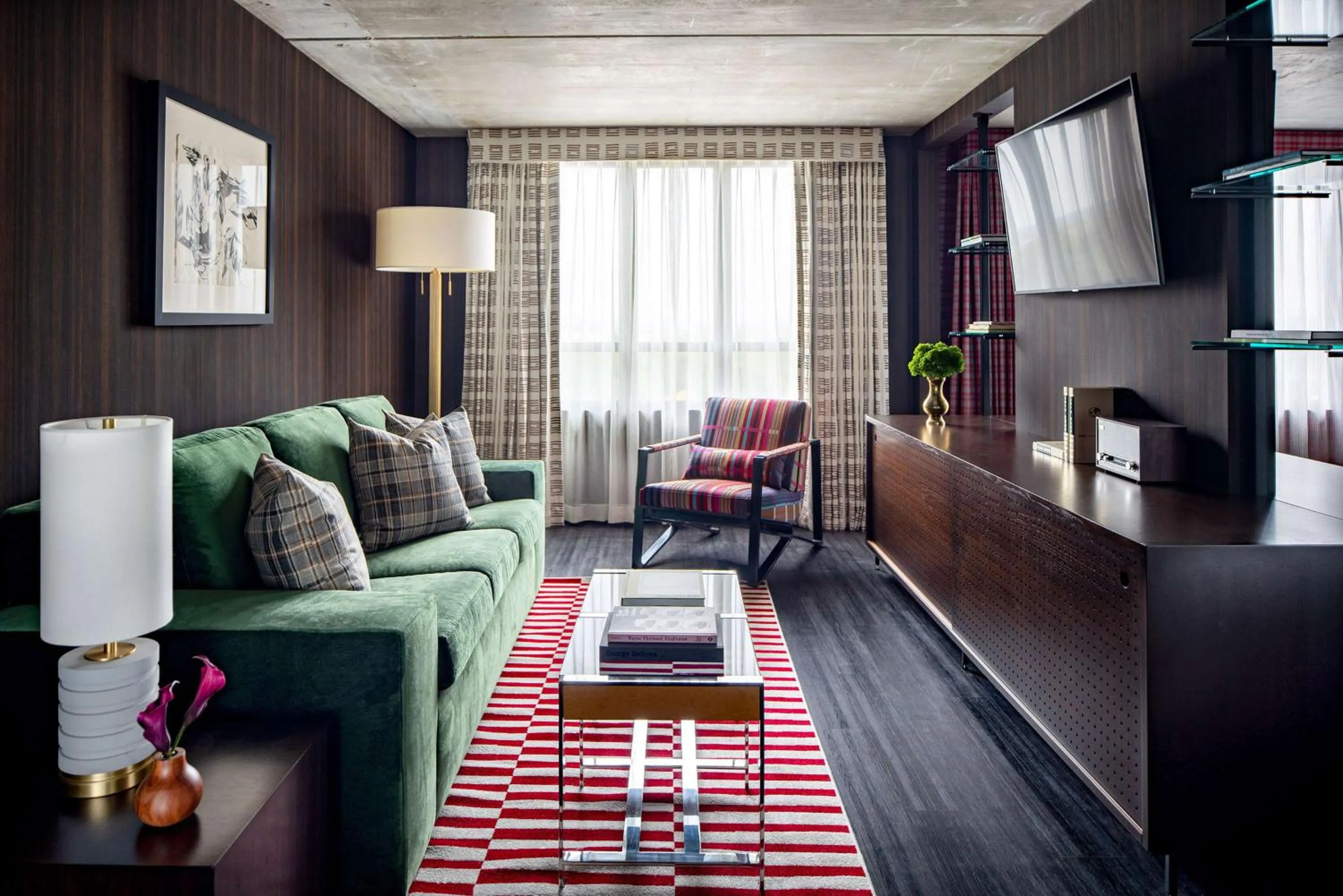 Living room in Graduate by Hilton Columbus