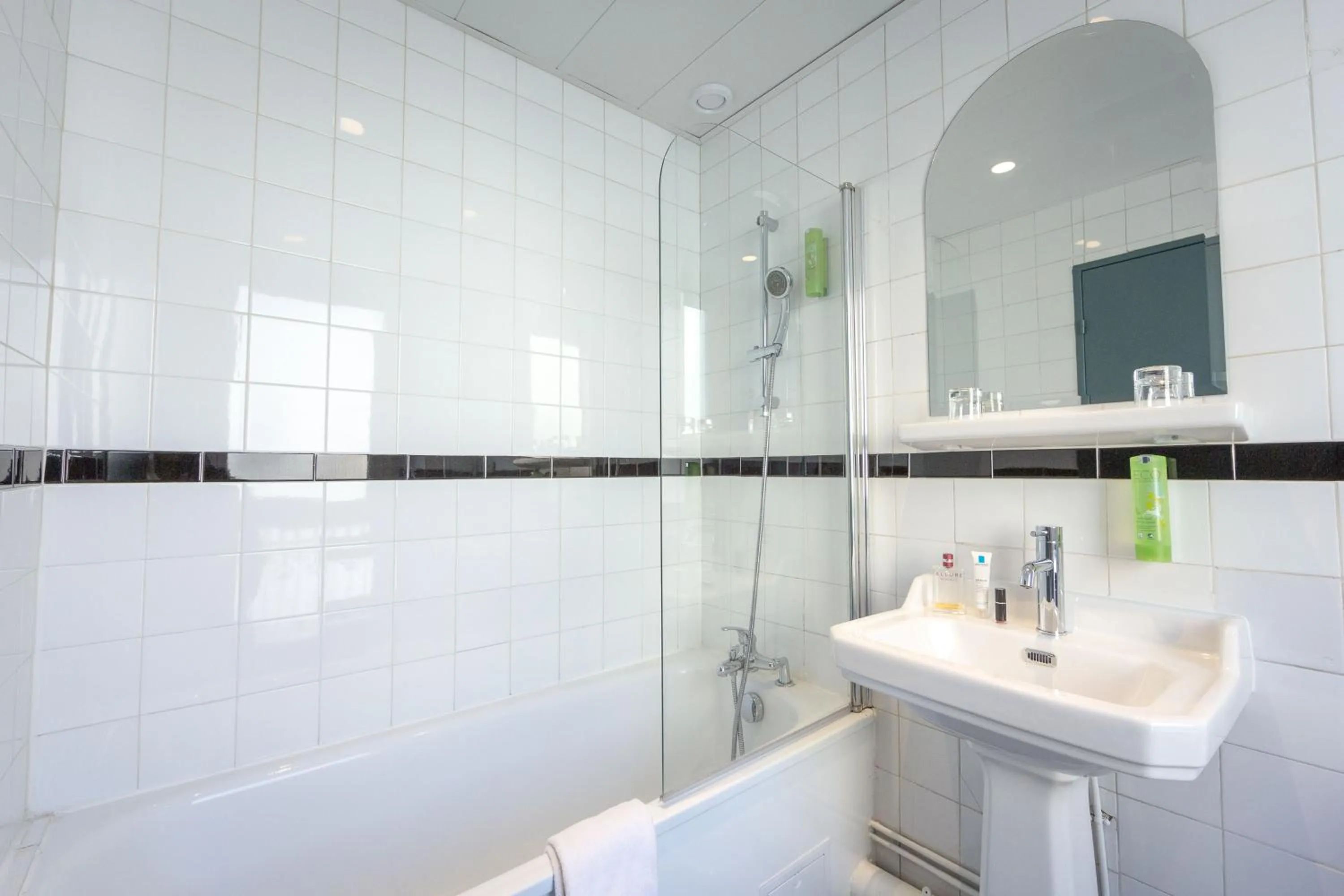 Bathroom in greet Marseille Centre Saint Charles