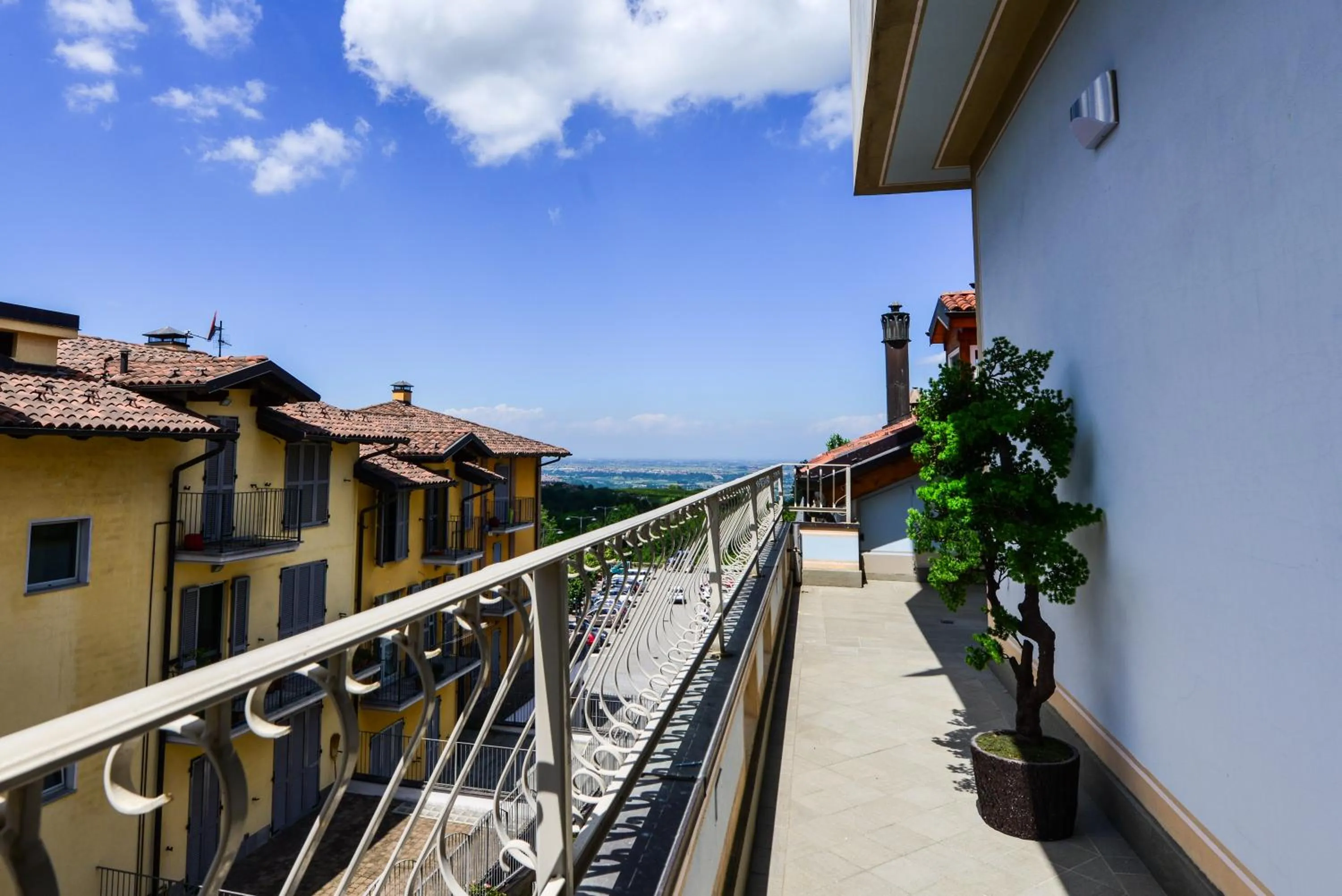 Communal lounge/ TV room in Altezza