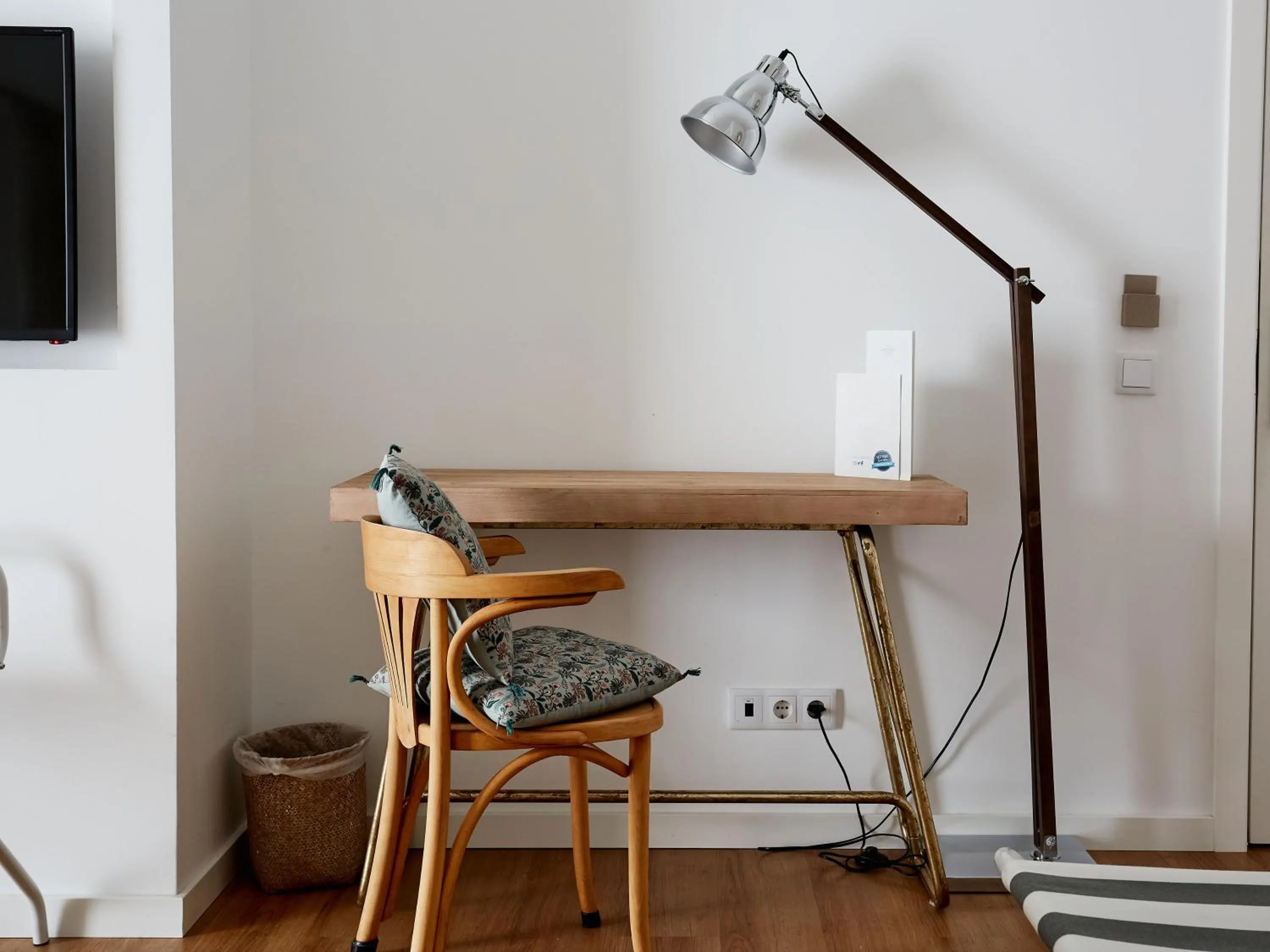 hair dresser in Casa Apollo Guesthouse