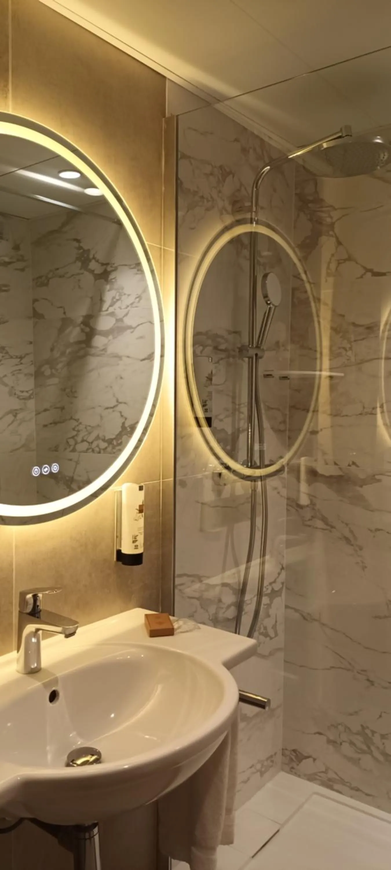 Bathroom in Hotel Best Western Anjou Lafayette